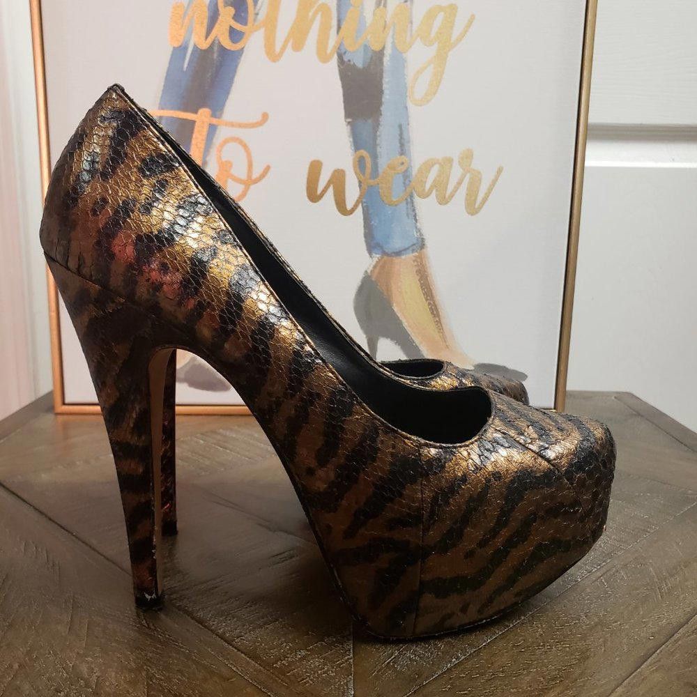 Designer Dolce Vita Platform Pumps Size US 9 / IT 39 - 1 Thumbnail