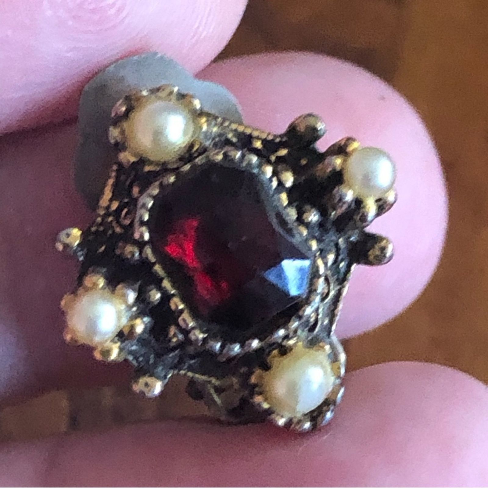 Vintage Antique Edwardian era ruby stone mini pearl clip on earrings Size ONE SIZE - 4 Thumbnail