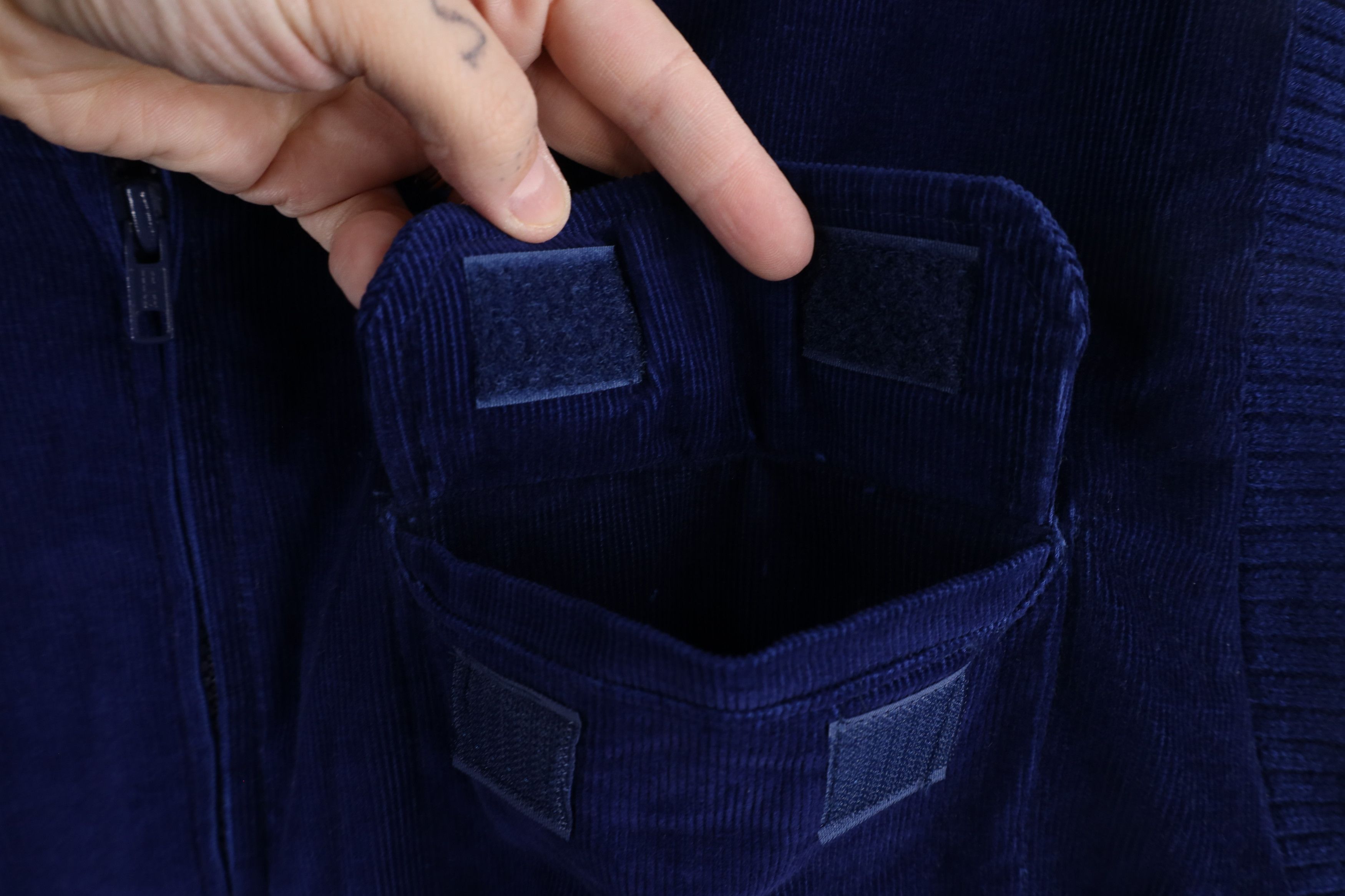 Vintage Vintage 70s Streetwear Corduroy Puffer Vest Jacket Blue Size US XL / EU 56 / 4 - 4 Thumbnail