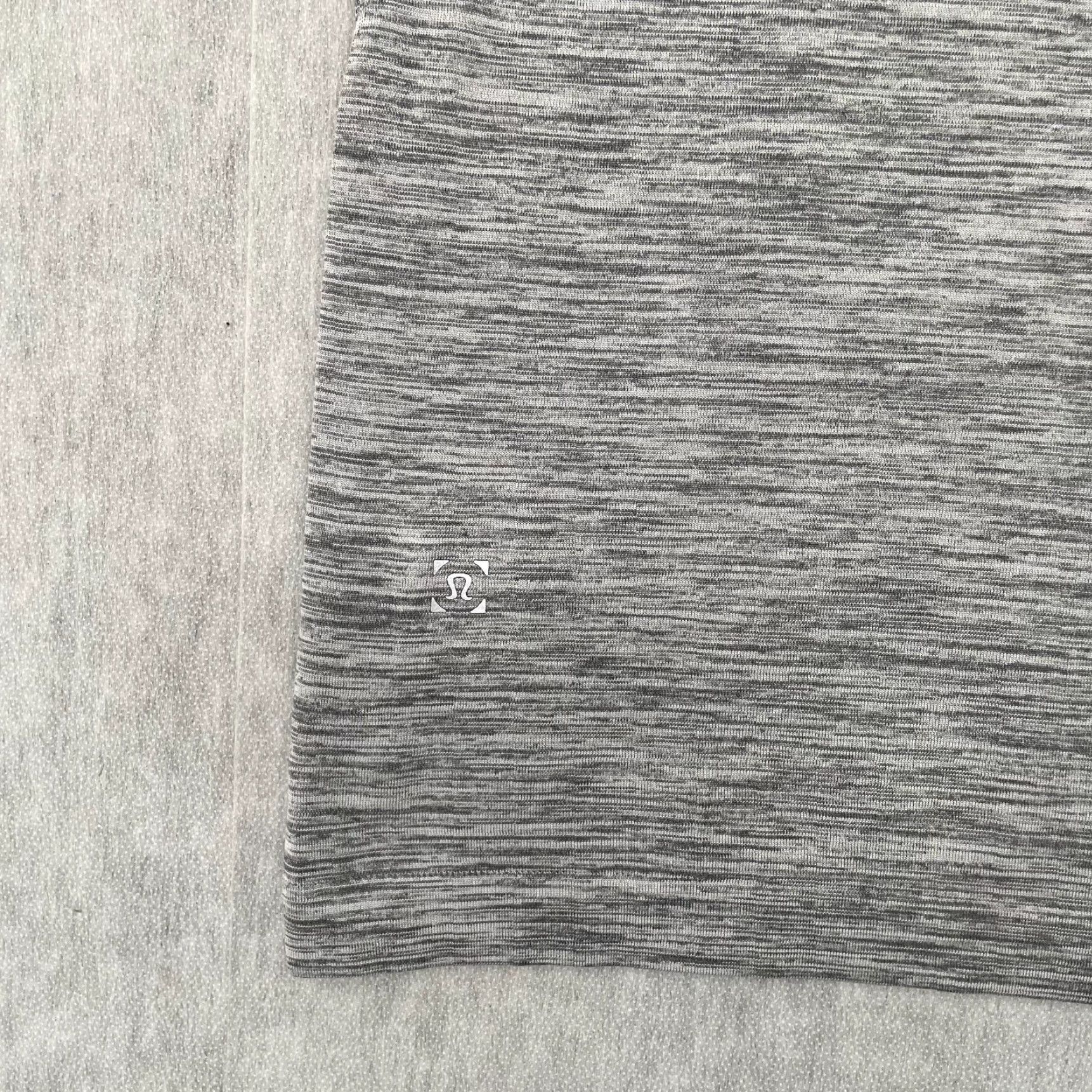 Lululemon VINTAGE Lululemon Polo Shirt Adult Medium Gray Heathered Short Sleeve Breathable Activewear Mens M Size US M / EU 48-50 / 2 - 5 Thumbnail