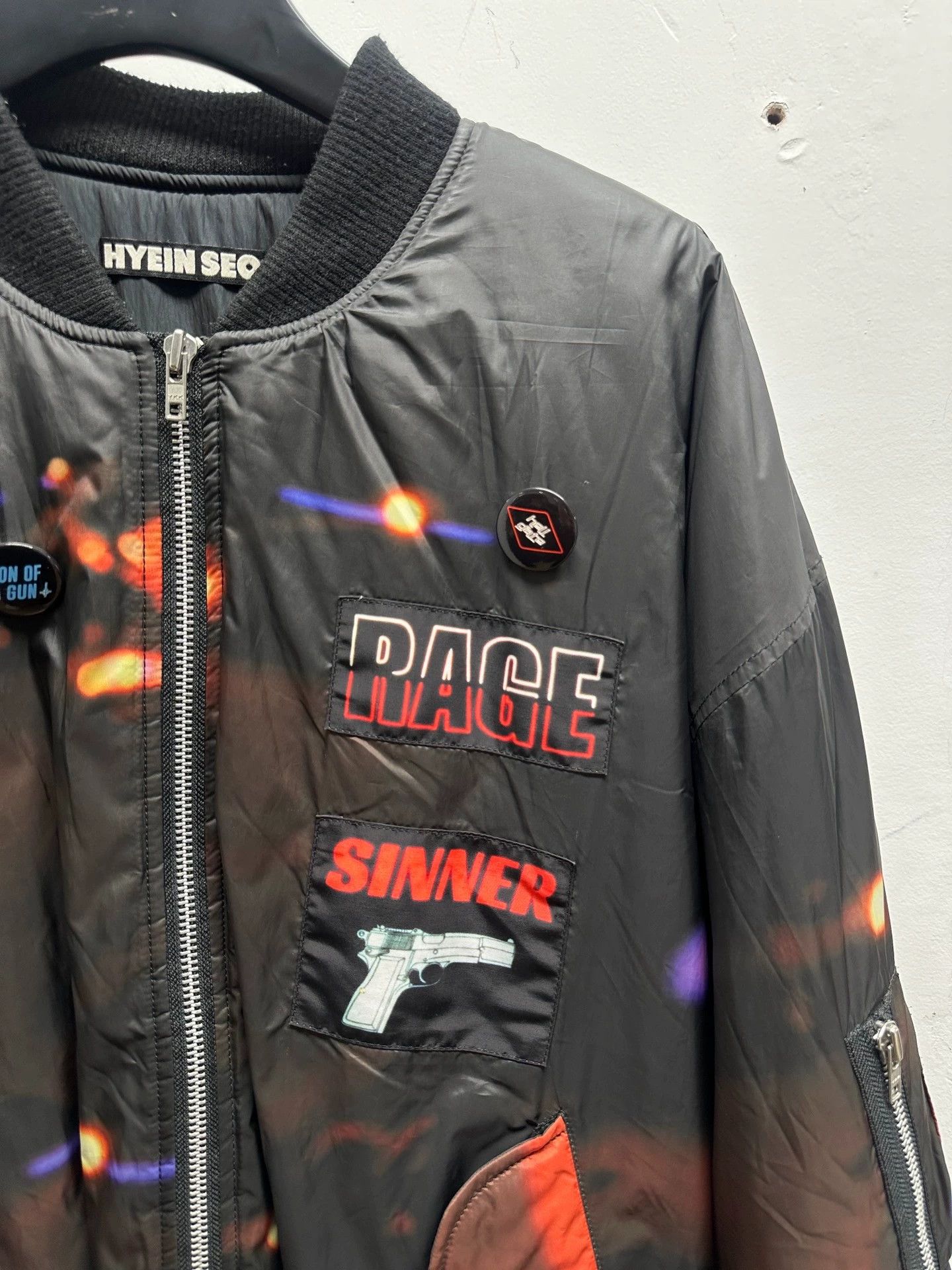 Hyein Seo Hyein seo 16FW MA-1 Bomber OS Patch Badges Print Pin Size US L / EU 52-54 / 3 - 3 Thumbnail