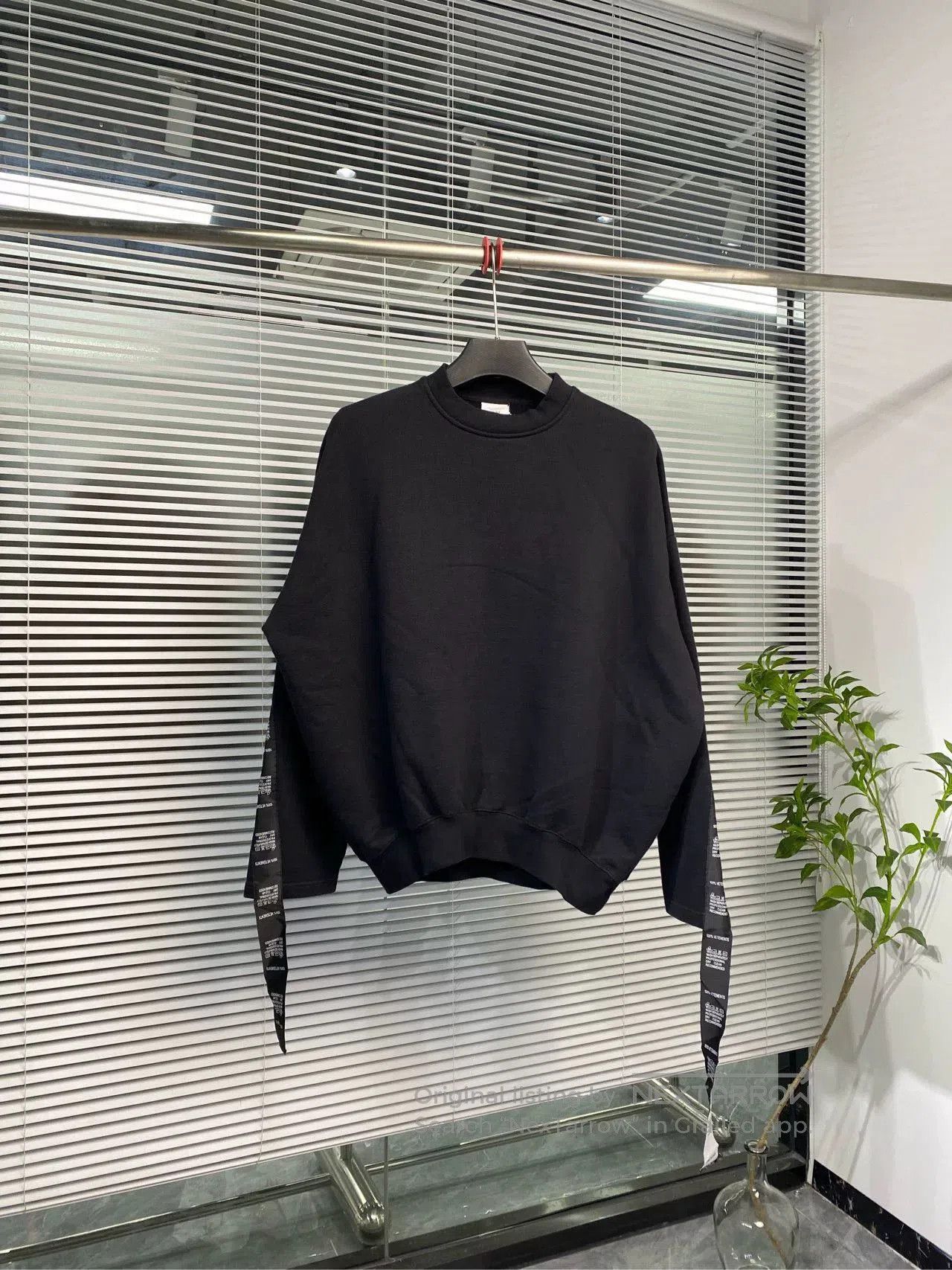 Vetements vetements black oversized sweatshirt with logo. Size US S / EU 44-46 / 1 - 2 Thumbnail