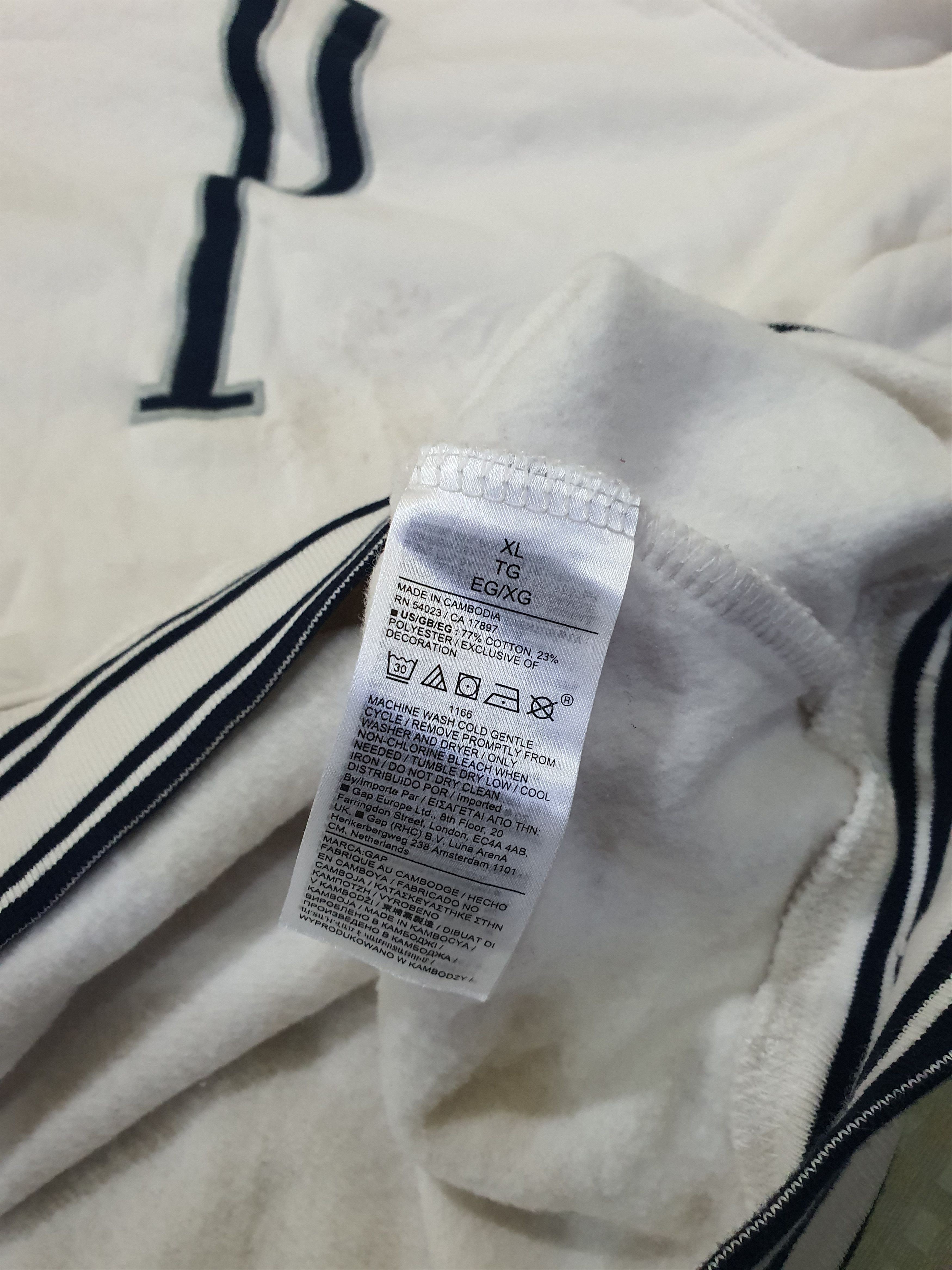 Gap vintage Gap crewneck sweatshirt Size US XL / EU 56 / 4 - 10 Thumbnail