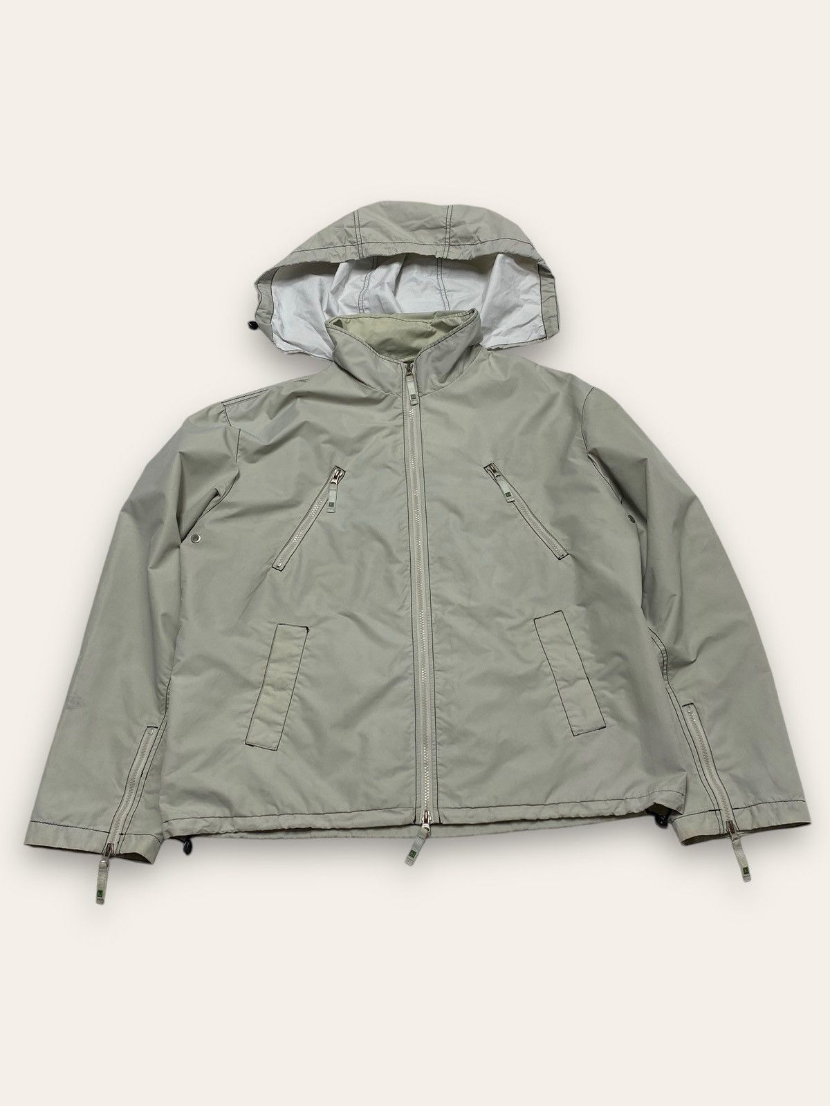 Armani Vintage ARMANI JEANS Grey Lightweight Hood Jacket Shell Size US XL / EU 56 / 4 - 1 Thumbnail