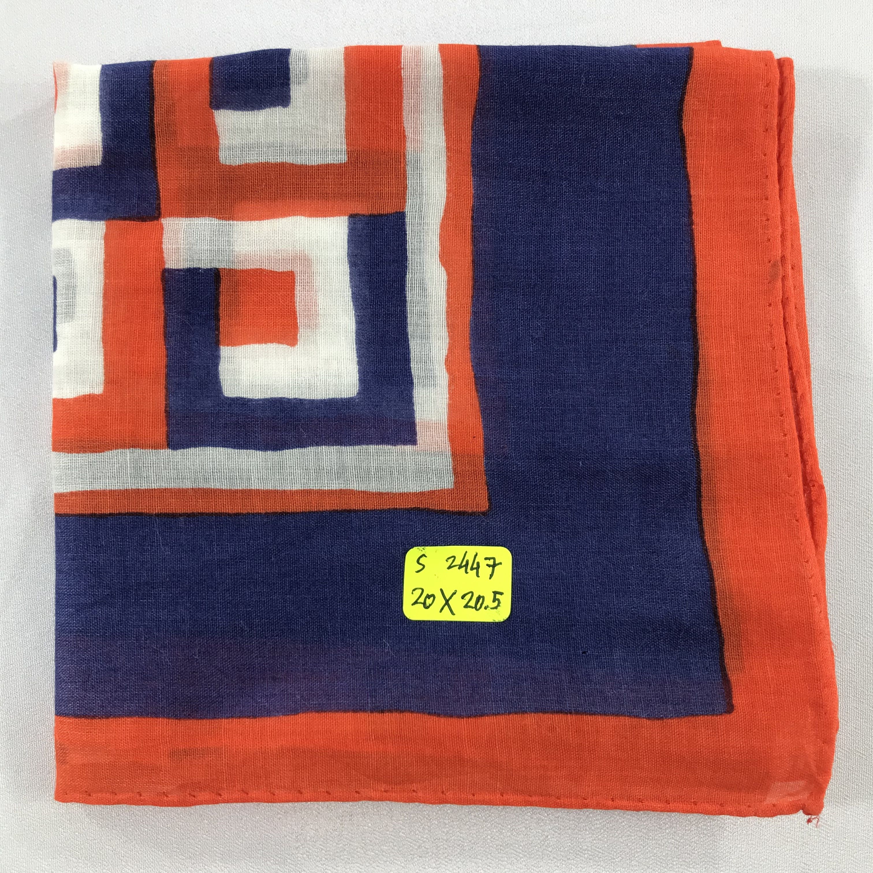 Vintage Vintage Bandana / Handkerchief / Neckerchief - S2447 Size ONE SIZE - 5 Thumbnail