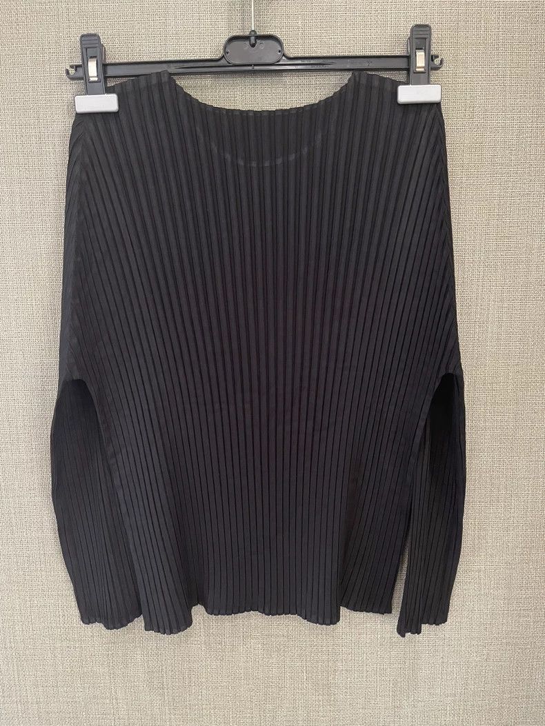 Issey Miyake Issey Miyake Black pleated top Size M / US 6-8 / IT 42-44 - 2 Thumbnail