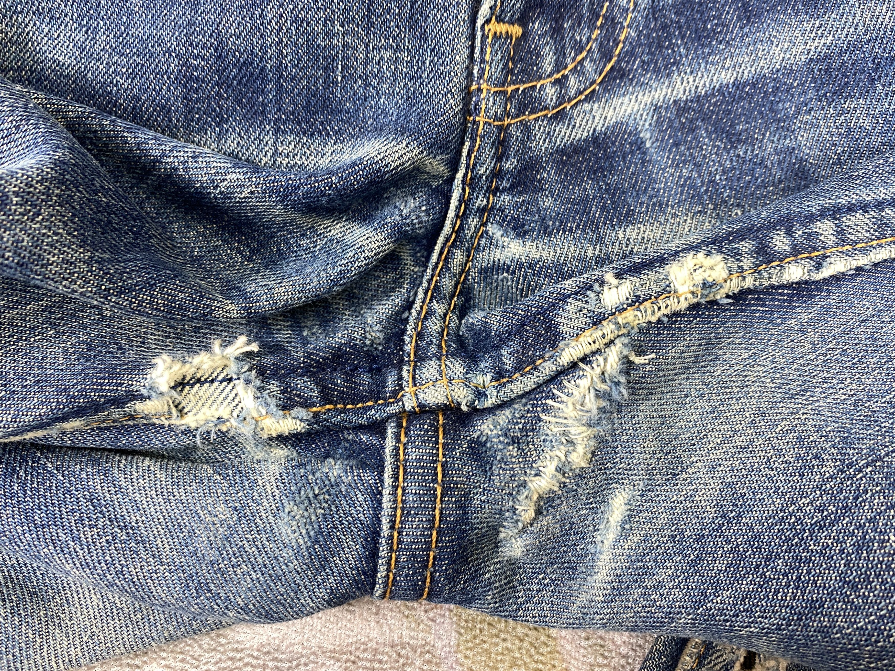 Levi's Distressed Blue Vintage Levi's 553 Flared Denim -SJ191 Size US 27 - 12 Thumbnail