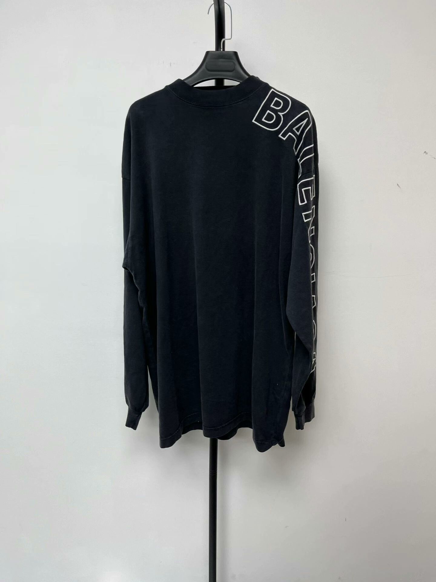 balenciaga logo print long sleeve sweatshirt