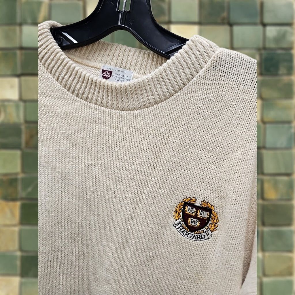 Logo 7 VINTAGE The Co-op HARVARD CREST LOGO SWEATER MADE USA LARGE Mens Pullover Sweatshirt Ivory Cotton Logo USA Distressed Vintage Size US L / EU 52-54 / 3 - 1 Thumbnail