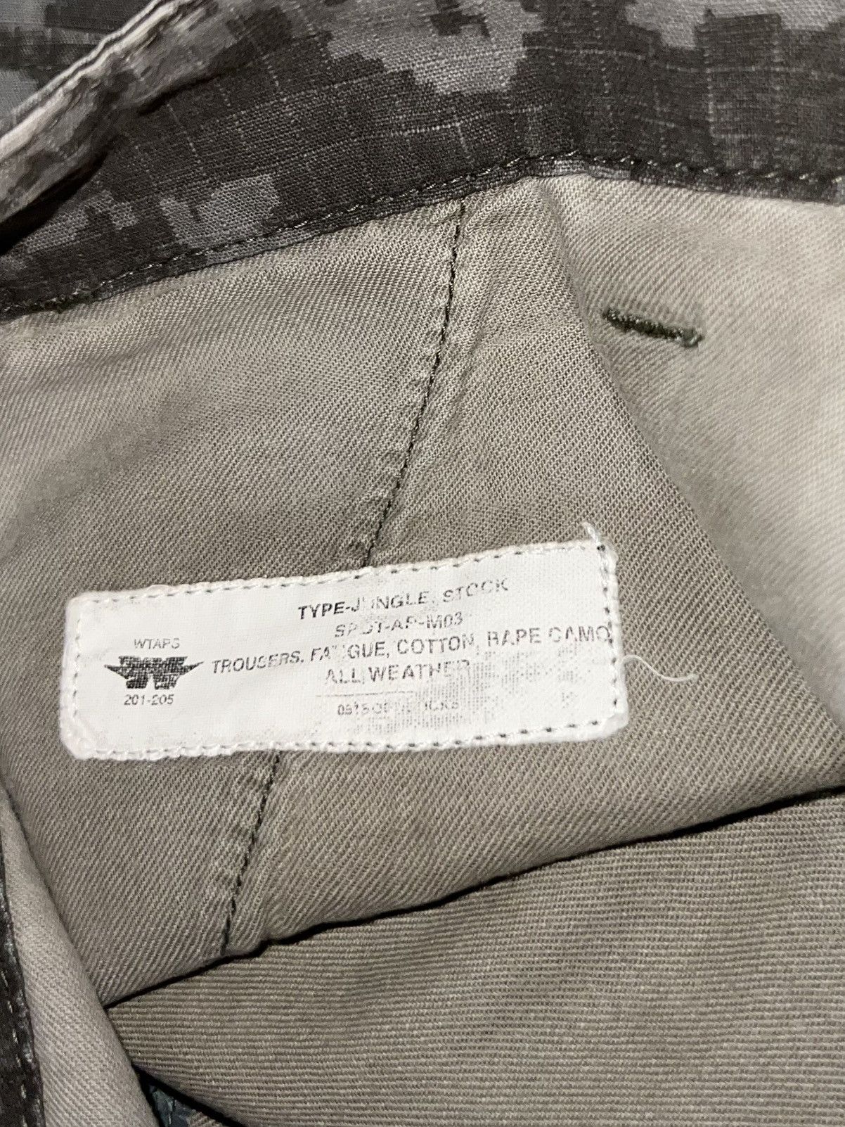 Bape × Wtaps Bape x Wtaps Digi Camo Cargo Pants Size US 31 - 4 Thumbnail