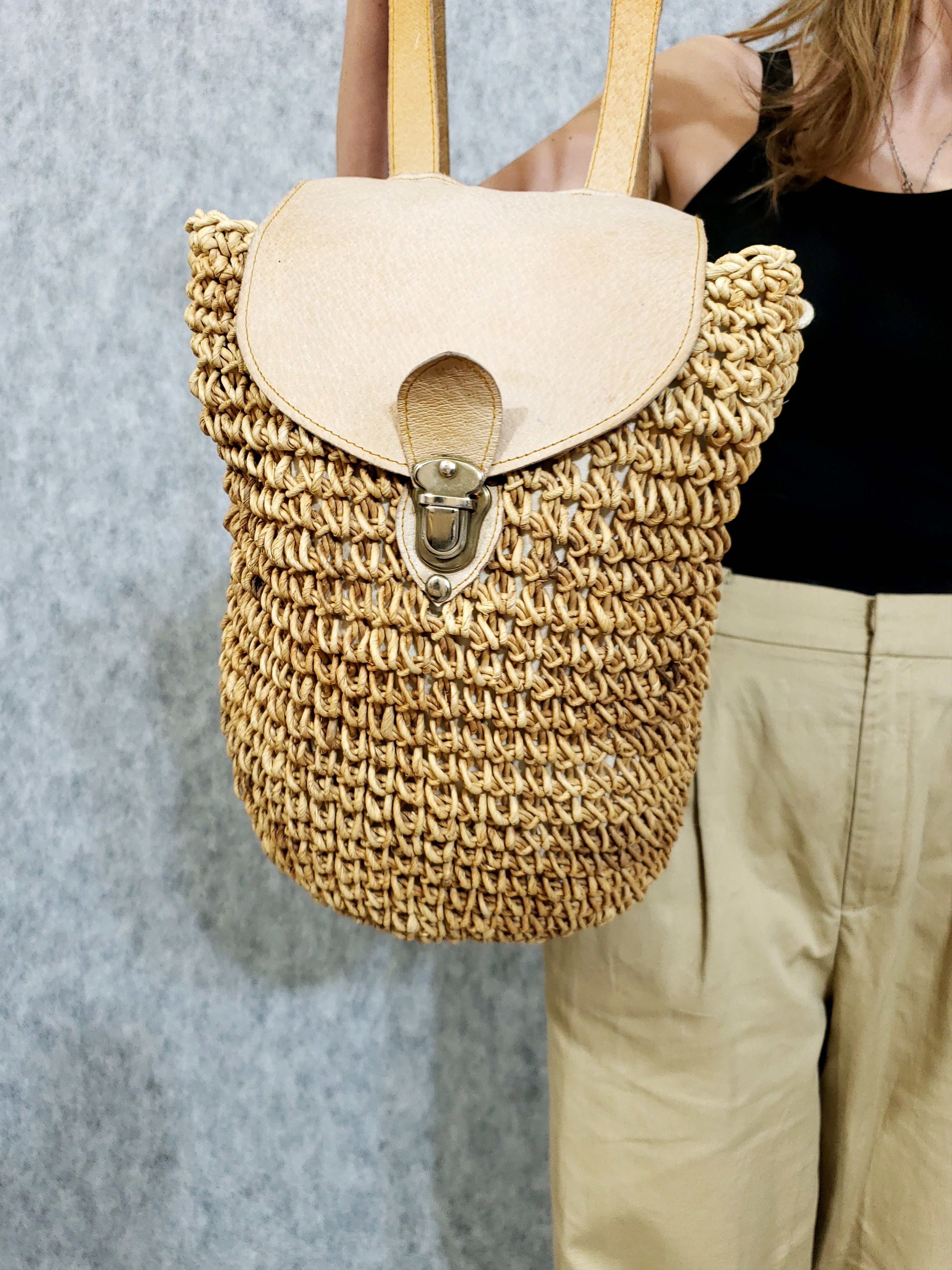 Handmade × Vintage Crown Vintage Wicker Backpack Design Purse Leather Strap Size ONE SIZE - 4 Thumbnail