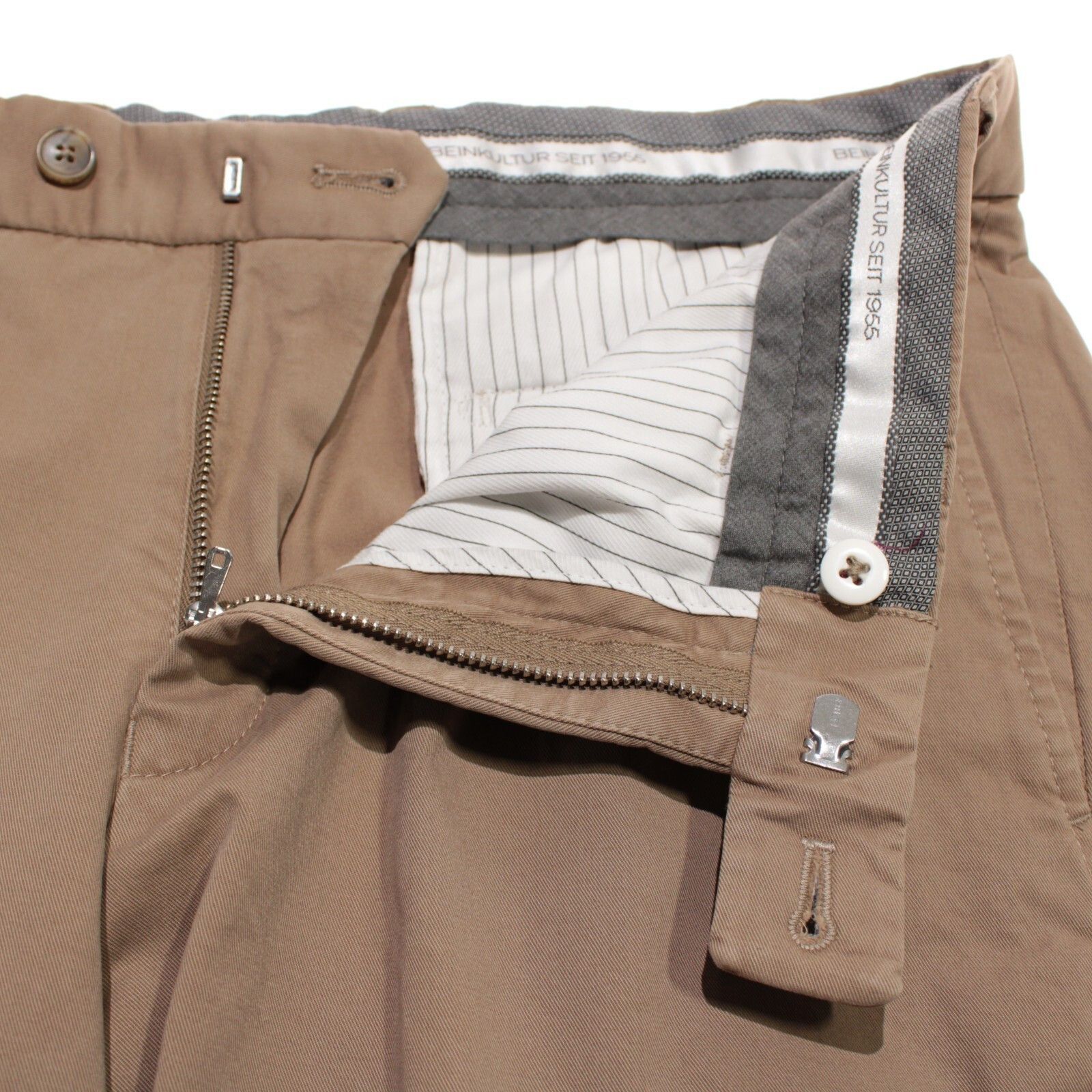 Hiltl Hiltl New with tags Chino Size 34 US In Beige Size US 34 / EU 50 - 3 Thumbnail