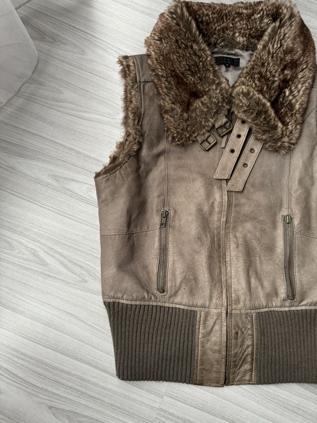 Japanese Brand × Vintage Vintage Leather Fur Bondage Vest Size L / US 10 / IT 46 - 5 Thumbnail