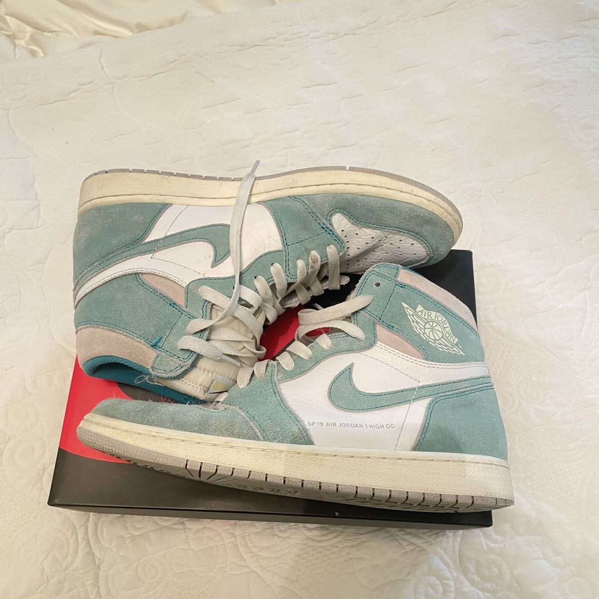 Nike Nike Air Jordan 1 “Turbo Green” Size US 9.5 / EU 42-43 - 2 Thumbnail