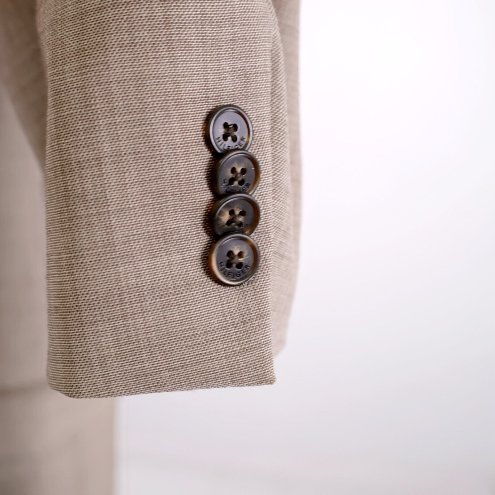 Tommy Hilfiger Tommy Hilfiger Brown Tan Sharkskin Wool 44R 2 Button Blazer Size 44R - 3 Thumbnail