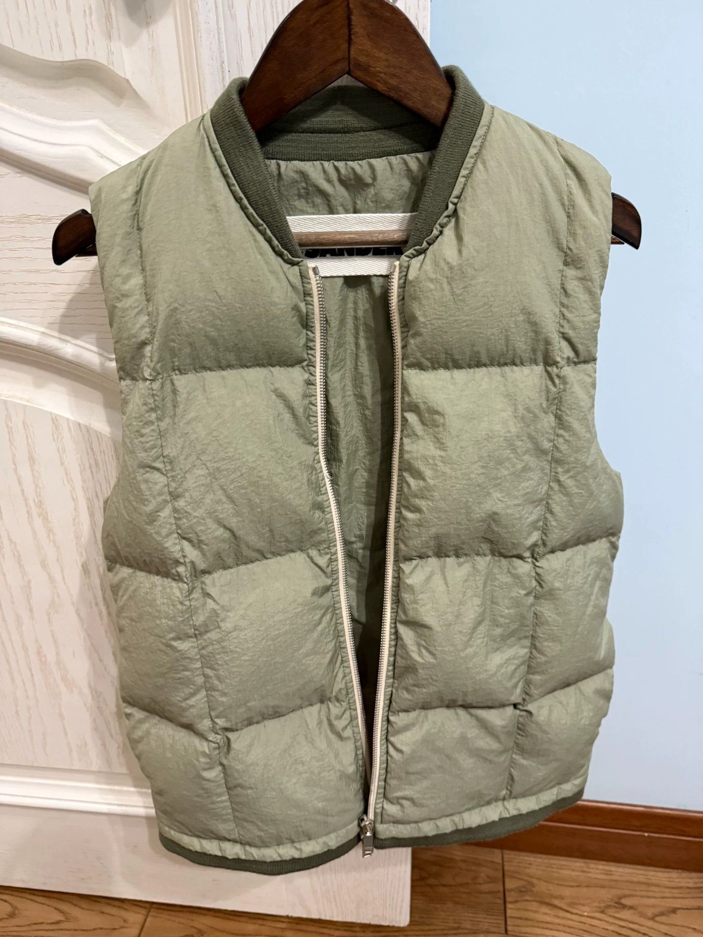 Jil Sander Jil Sander down vest in light green Size XXS / US 00 / IT 34 - 1 Thumbnail