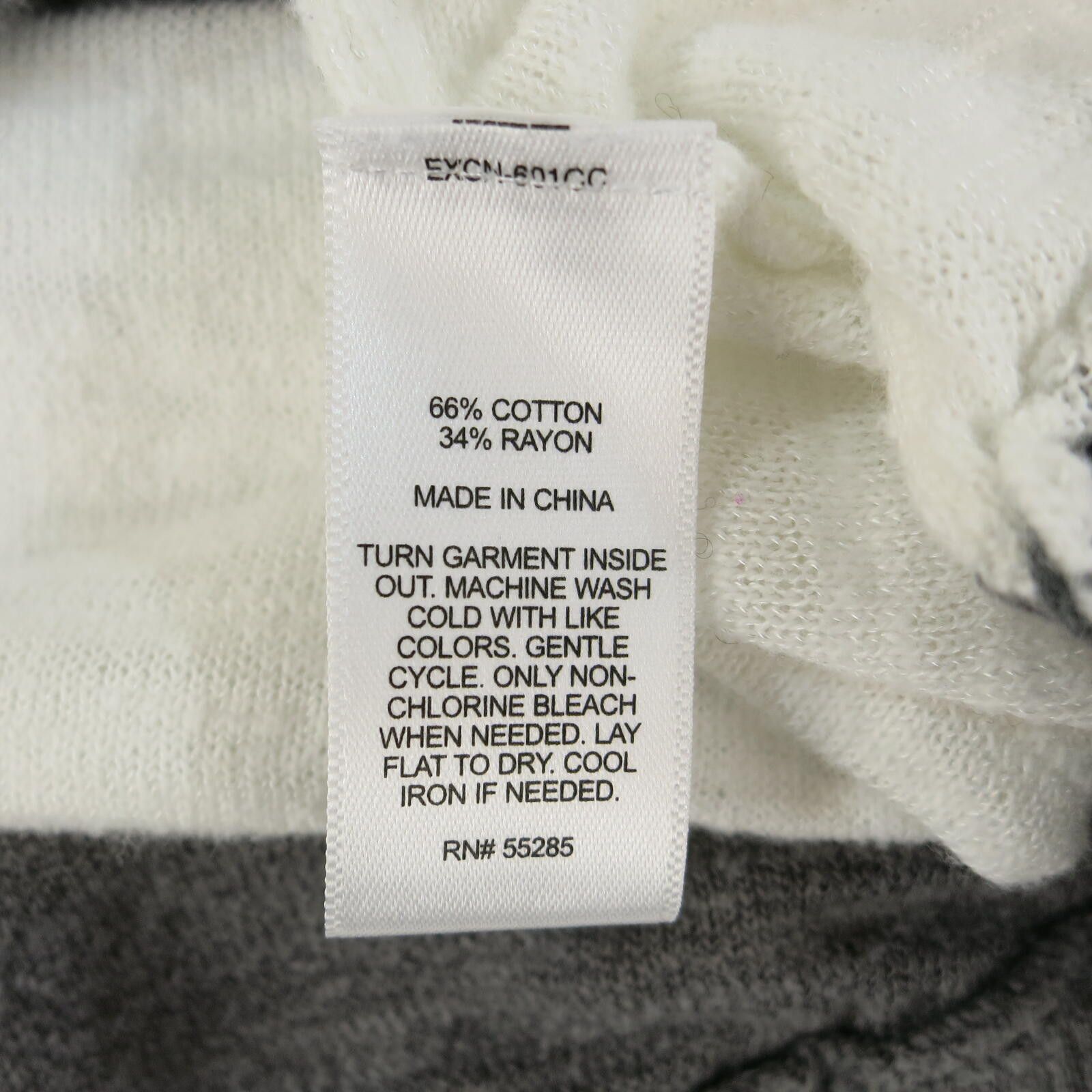 Express Express Gray and White Striped Lightweight Sweater Size S Size S / US 4 / IT 40 - 4 Thumbnail