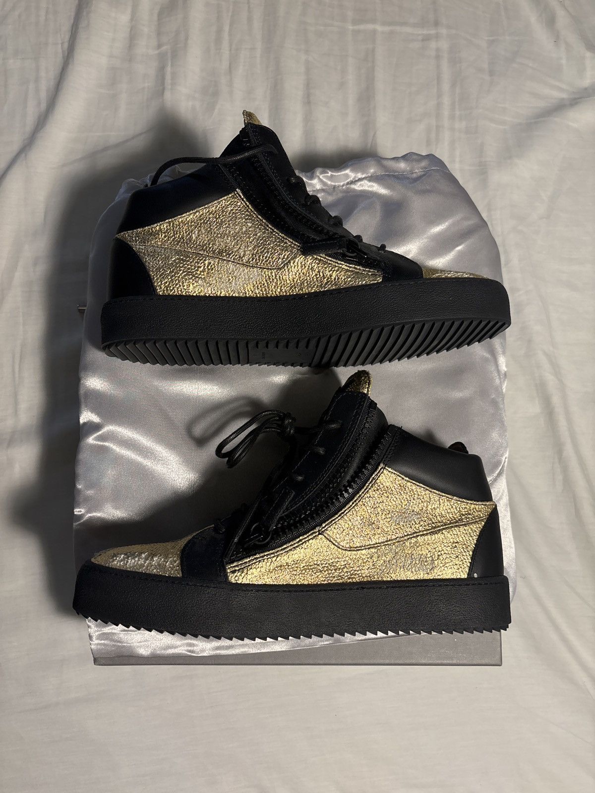 Giuseppe Zanotti Giuseppe Zanotti Mid-Top Sneaker Distressed Gold/Black Size US 10 / EU 43 - 3 Thumbnail