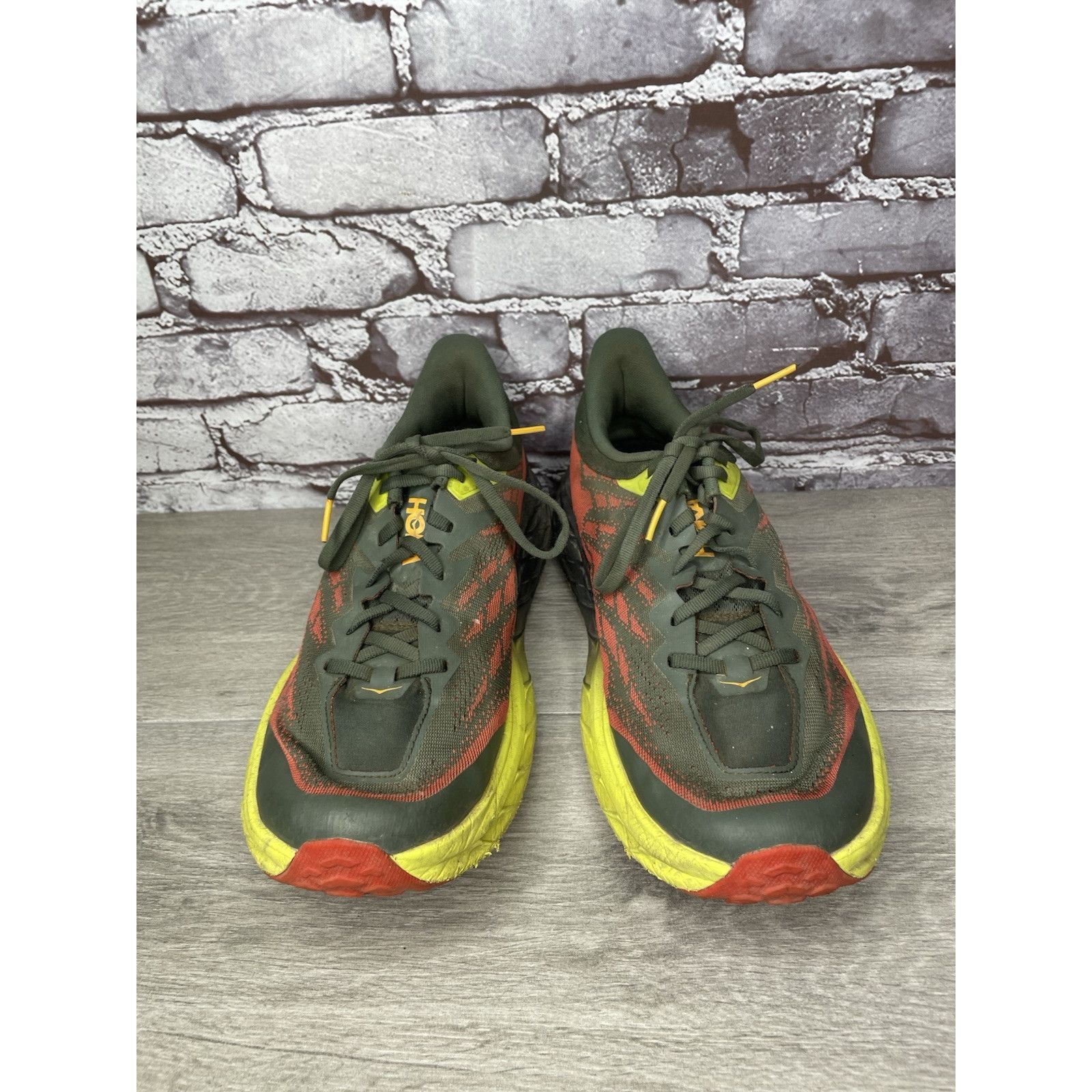 Hoka Hoka One Speedgoat 5 Thyme Fiesta Gray Fabric Red Yellow Gym Size US 12 / EU 45 - 19 Thumbnail
