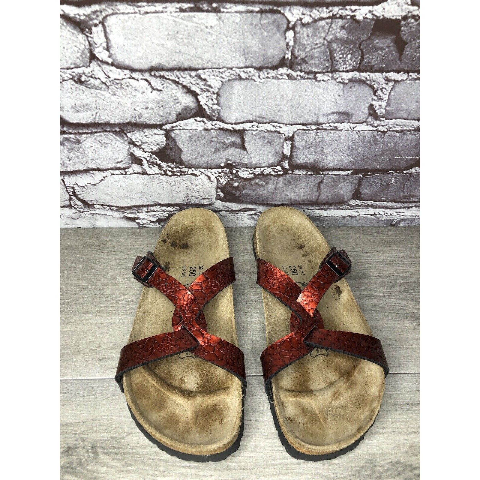 Birkenstock Birkenstock Birki’s Red Patent Leather Croc Cork Strap Sanda Size US 8 / IT 38 - 17 Thumbnail