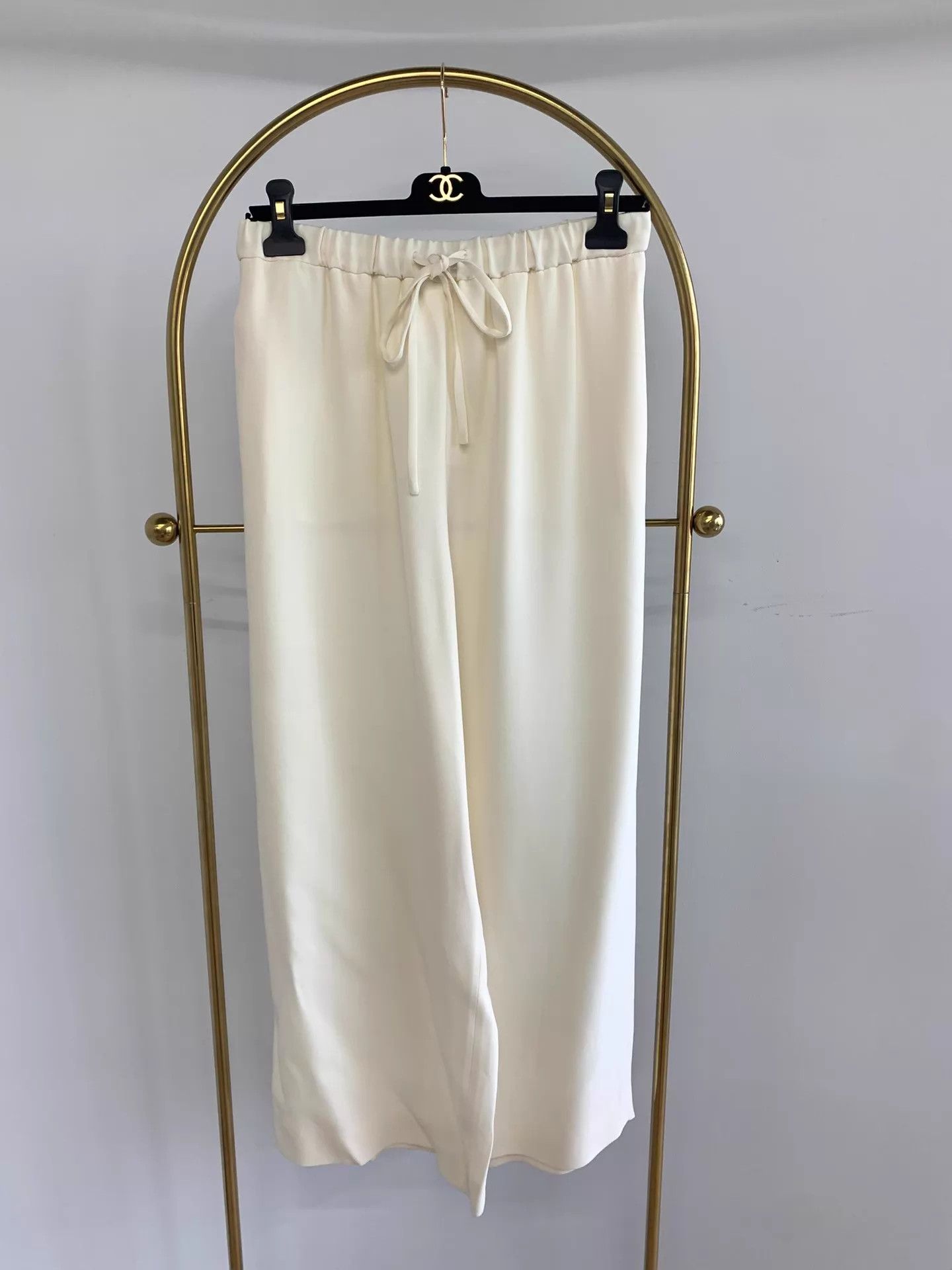 Valentino Valentino Ivory Silk Trousers Size 42 New Size 28" / US 6 / IT 42 - 1 Thumbnail