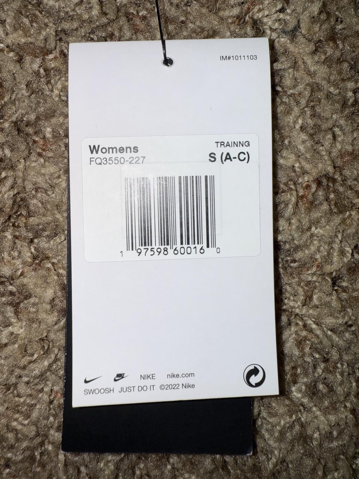 Nike Nike Alate Women's Light-Support Convertible Sports Bra Size ONE SIZE - 12 Thumbnail