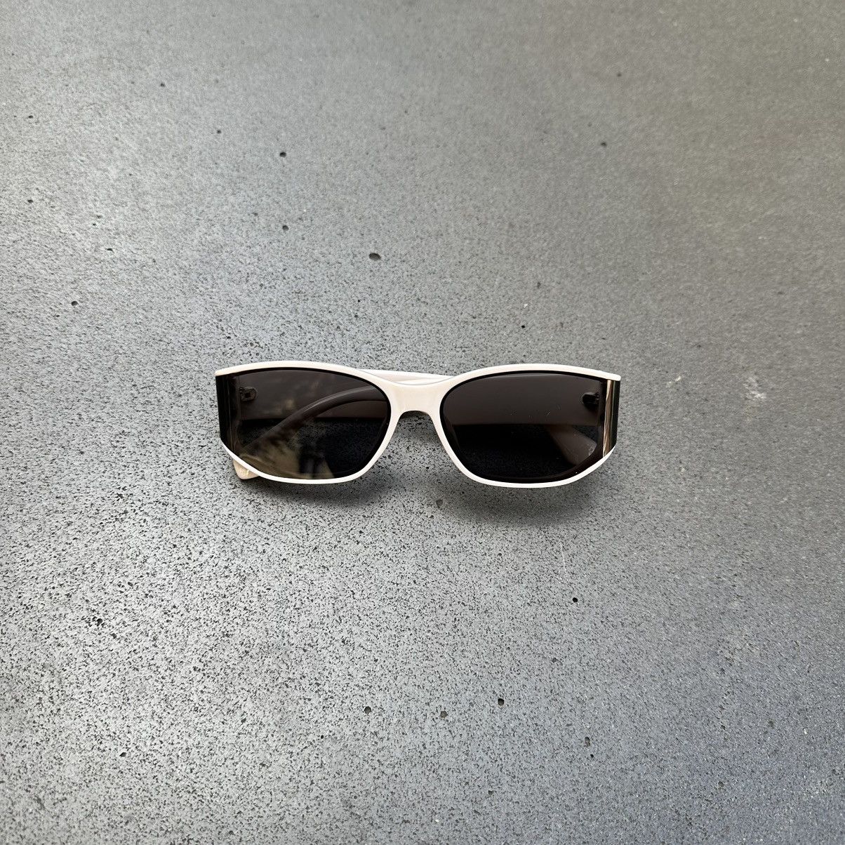 Other Y2K Unisex Sunglasses Retro Fashion Shades LE99909-02 Size ONE SIZE - 1 Thumbnail