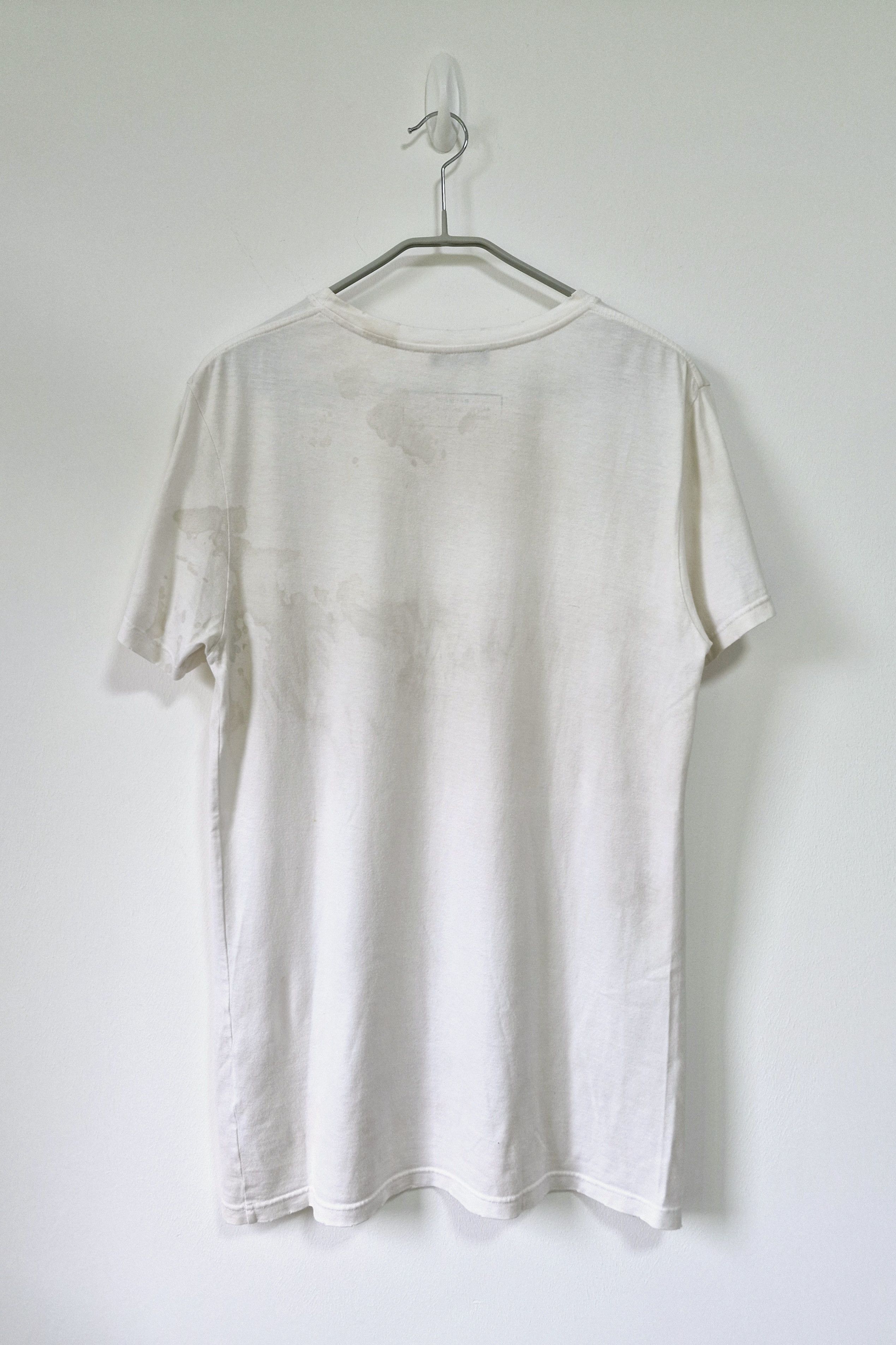 Balmain AW10 Balmain Decarnin Distressed Stained White T-shirt Size US M / EU 48-50 / 2 - 2 Thumbnail