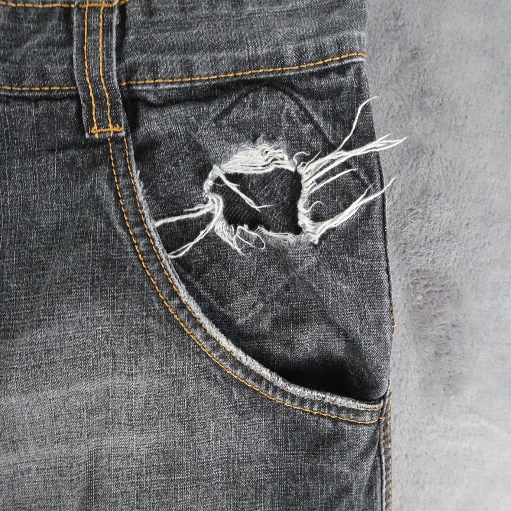 Timberland VINTAGE Timberland Men’s Denim Jeans Baggy Wide-Leg Black 90s Grunge Skater Punk Y2K Size 36 Size US 36 / EU 52 - 4 Thumbnail