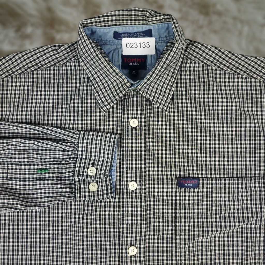 Tommy Hilfiger Tommy Hilfiger Shirt Mens Medium Gray Plaid Button-Up Long Sleeve Casual Business Formal Workwear Vintage No Size US M / EU 48-50 / 2 - 1 Thumbnail