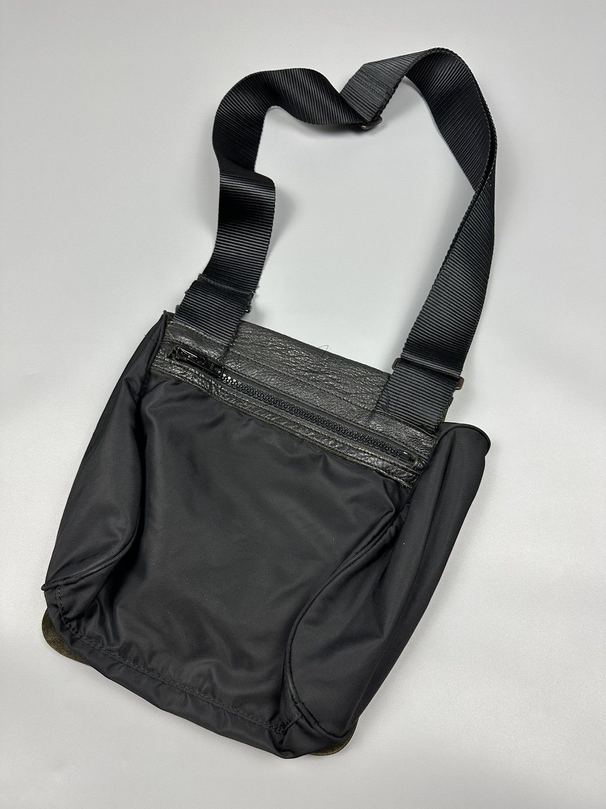 Y's × Yohji Yamamoto Y’saccs Yohji Yamamoto Leather Shoulder/Sling Bag Size ONE SIZE - 6 Thumbnail