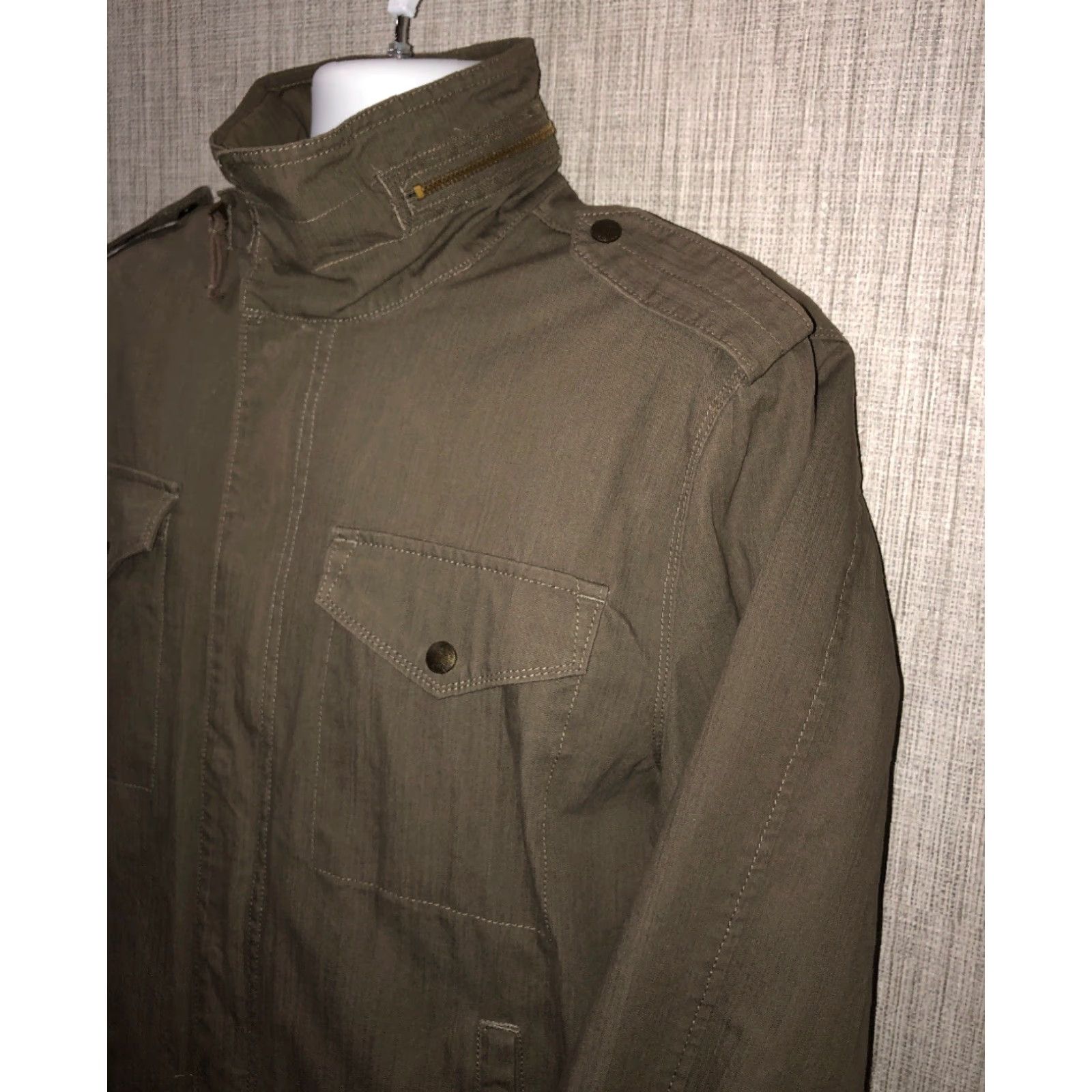 Levi's Levi’s Mens Full Zip Jacket TUCKABLE HOOD Size G 23.5 Inch Armpit Green Zipper Hat? Size US L / EU 52-54 / 3 - 2 Thumbnail