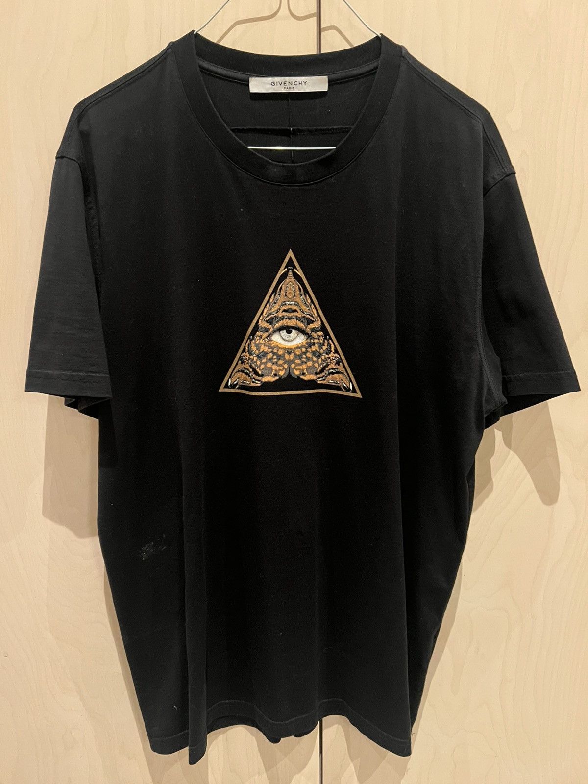 Givenchy ”Eye” T-shirt RARE!!!
