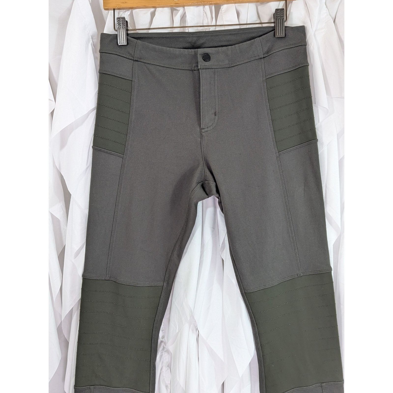 Athleta Athleta Trailsetter Motto Motion Pants Olive Green Biker 8 Size 31" - 3 Thumbnail