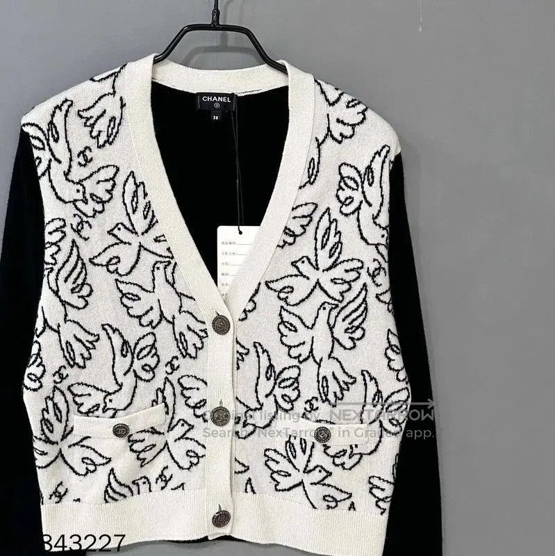 Chanel Chanel Multicolor Women's Cardigan . Size XXS / US 00 / IT 34 - 2 Thumbnail