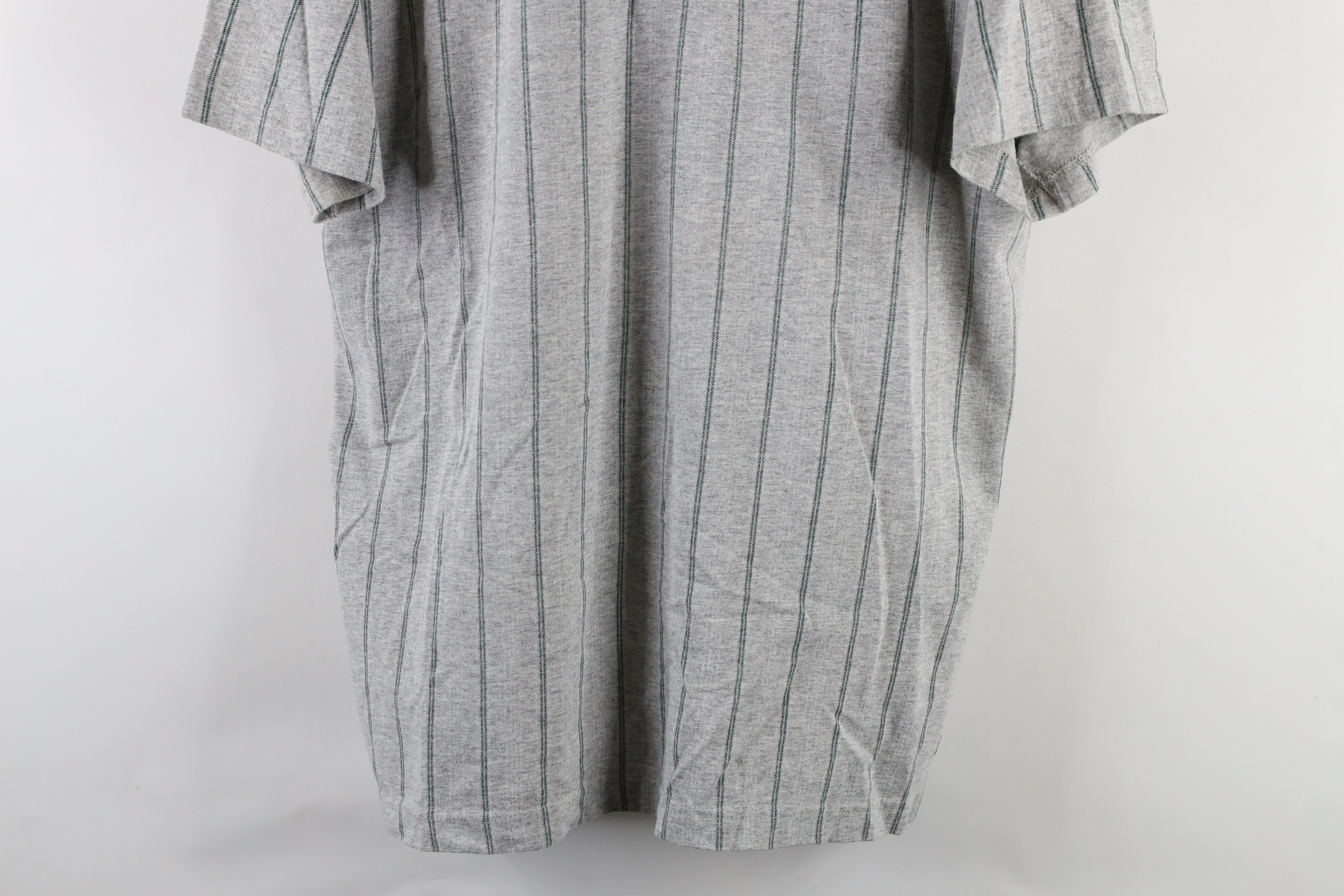 Vintage Vintage 90s Streetwear Short Sleeve Henley T-Shirt Gray Size US XL / EU 56 / 4 - 3 Thumbnail