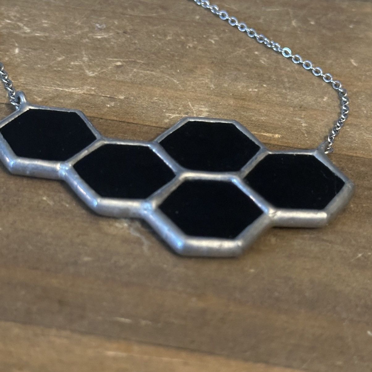 Other Stained glass silver tone honey comb necklace Size ONE SIZE - 4 Thumbnail