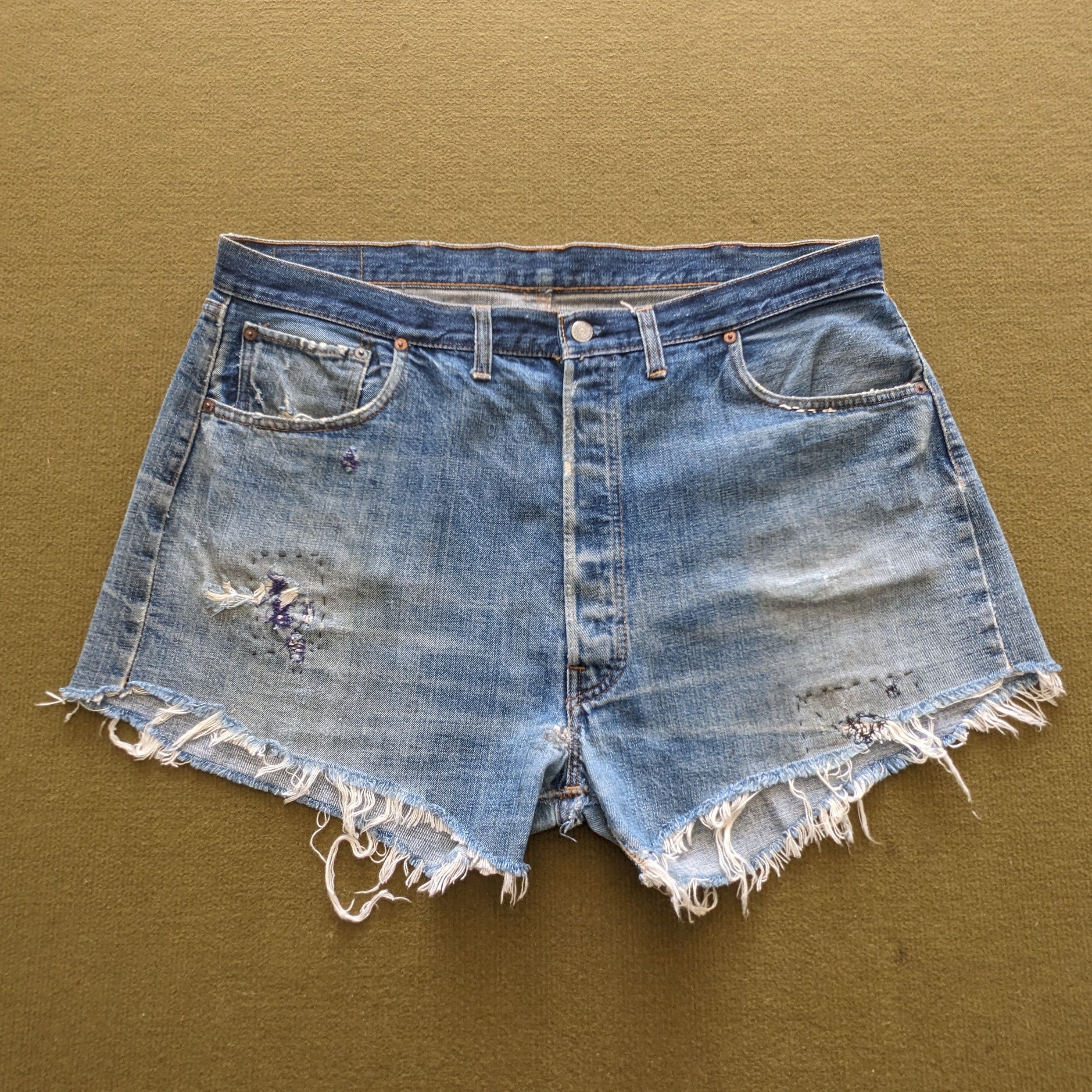 Levi's Vintage LEVI'S American Brand Short Pants Size US 40 / EU 56 - 1 Thumbnail
