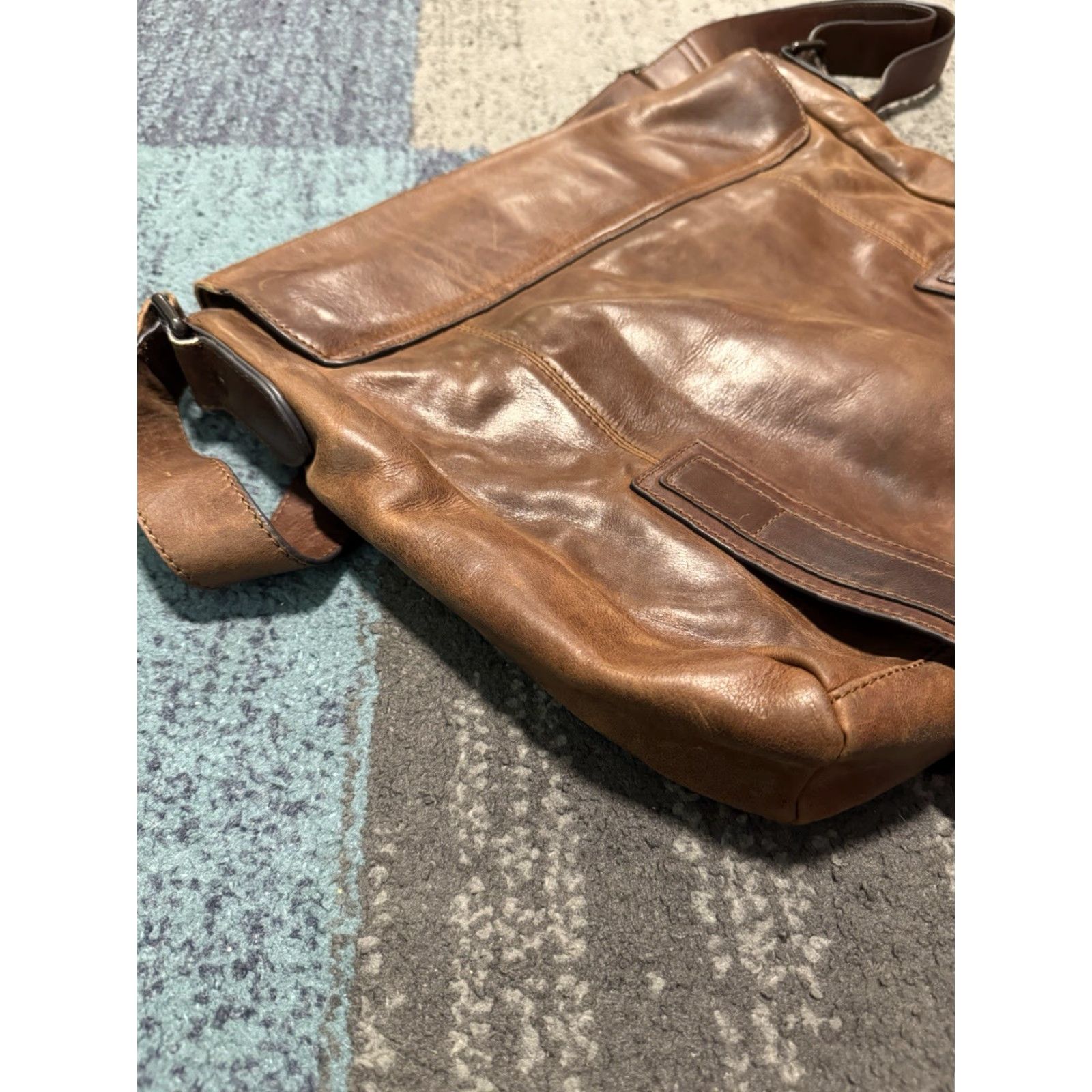 Frye VINTAGE Frye Oliver Leather Messenger Bag Brown Briefcase Laptop Satchel 15" MSRP 58 Unisex Adults Bag Brown Leather Messenger Pouch 15" Mens Womens Size ONE SIZE - 6 Thumbnail
