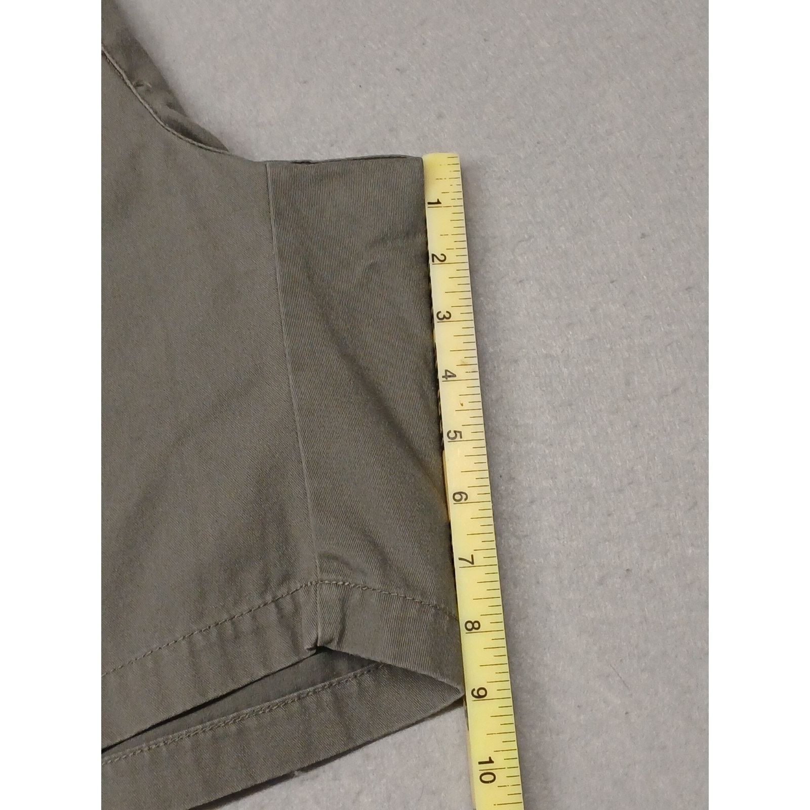 Other Canyon Ridge (52) Men's Gray Cargo Khaki Relaxed Shorts Size US 36 / EU 52 - 5 Thumbnail