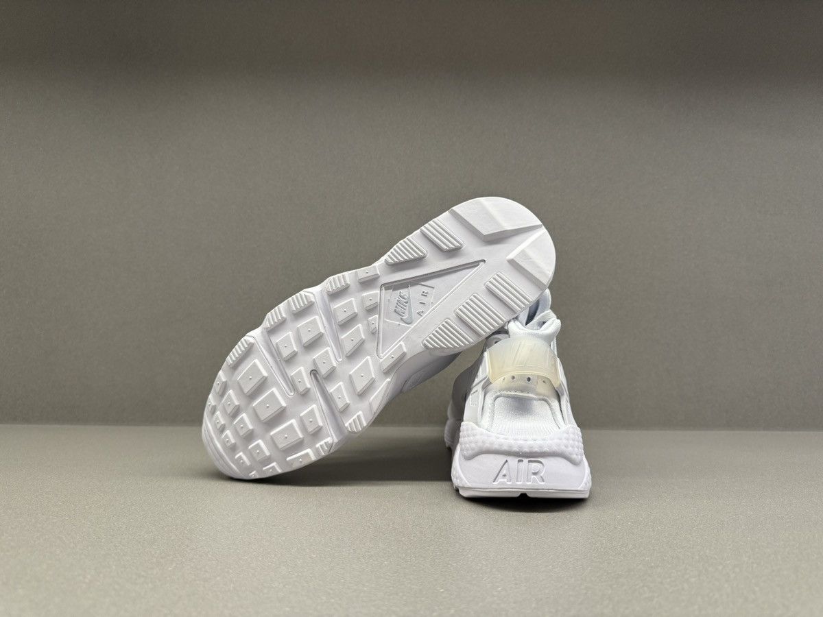 Nike Nike Air Huarache White Pure Platinum 2021 Size US 5 / EU 37 - 8 Thumbnail