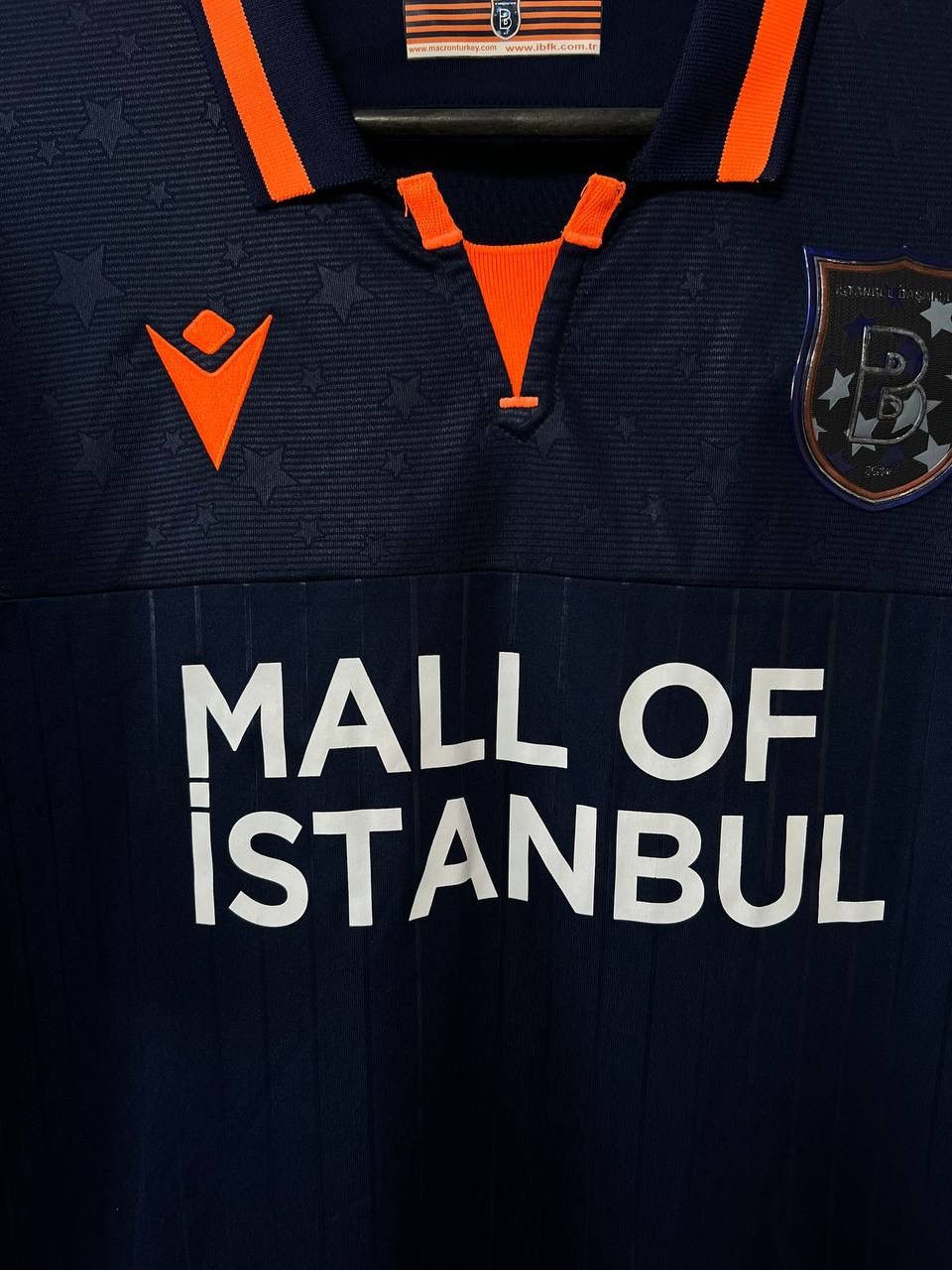 Other Istanbul Basaksehir #17 Kahveci Jersey Football Shirt sz L Size US L / EU 52-54 / 3 - 6 Thumbnail