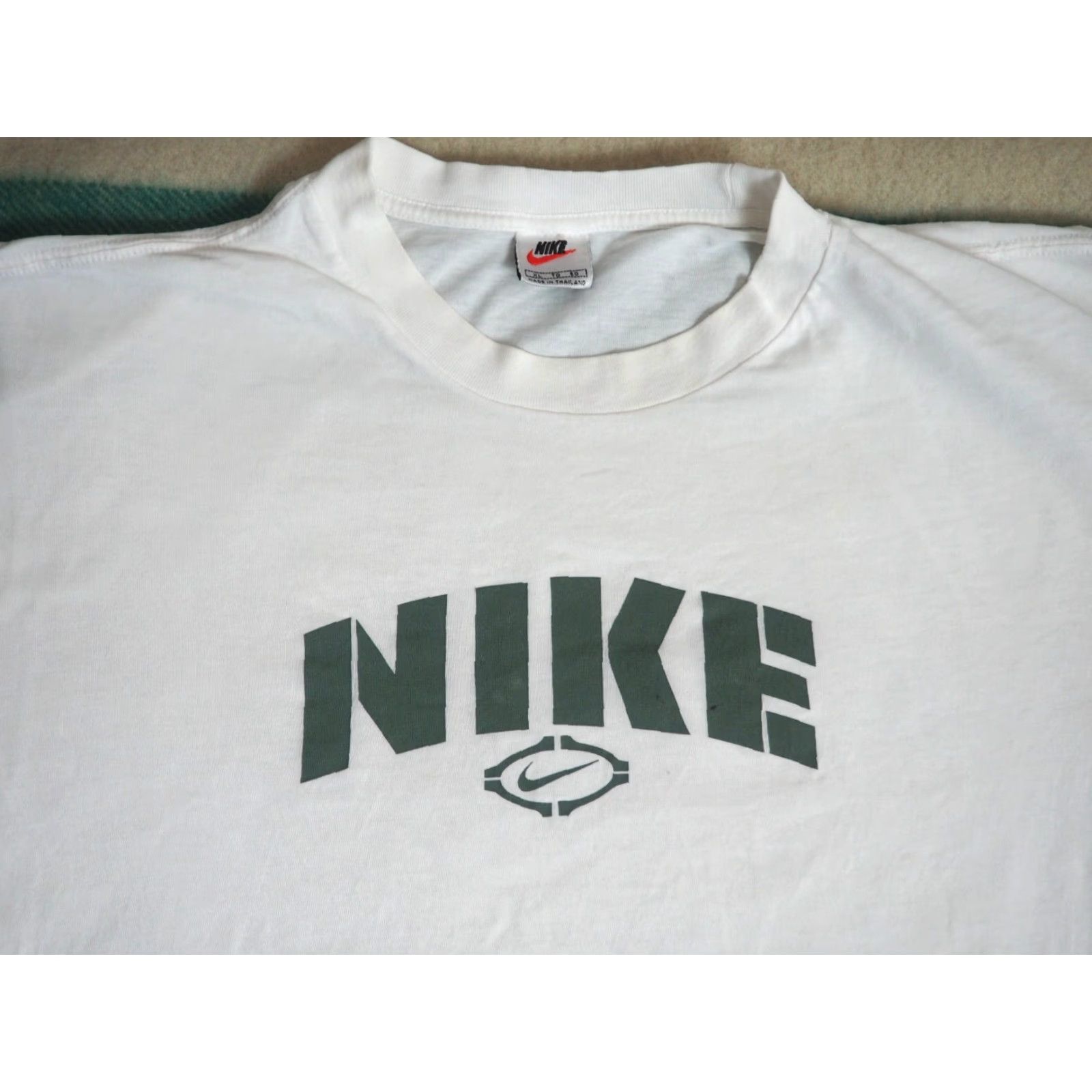 Nike VTG 90s Nike Spellout Mini Swoosh White Green Logo Tee T-Shirt Mens L Size US L / EU 52-54 / 3 - 2 Thumbnail