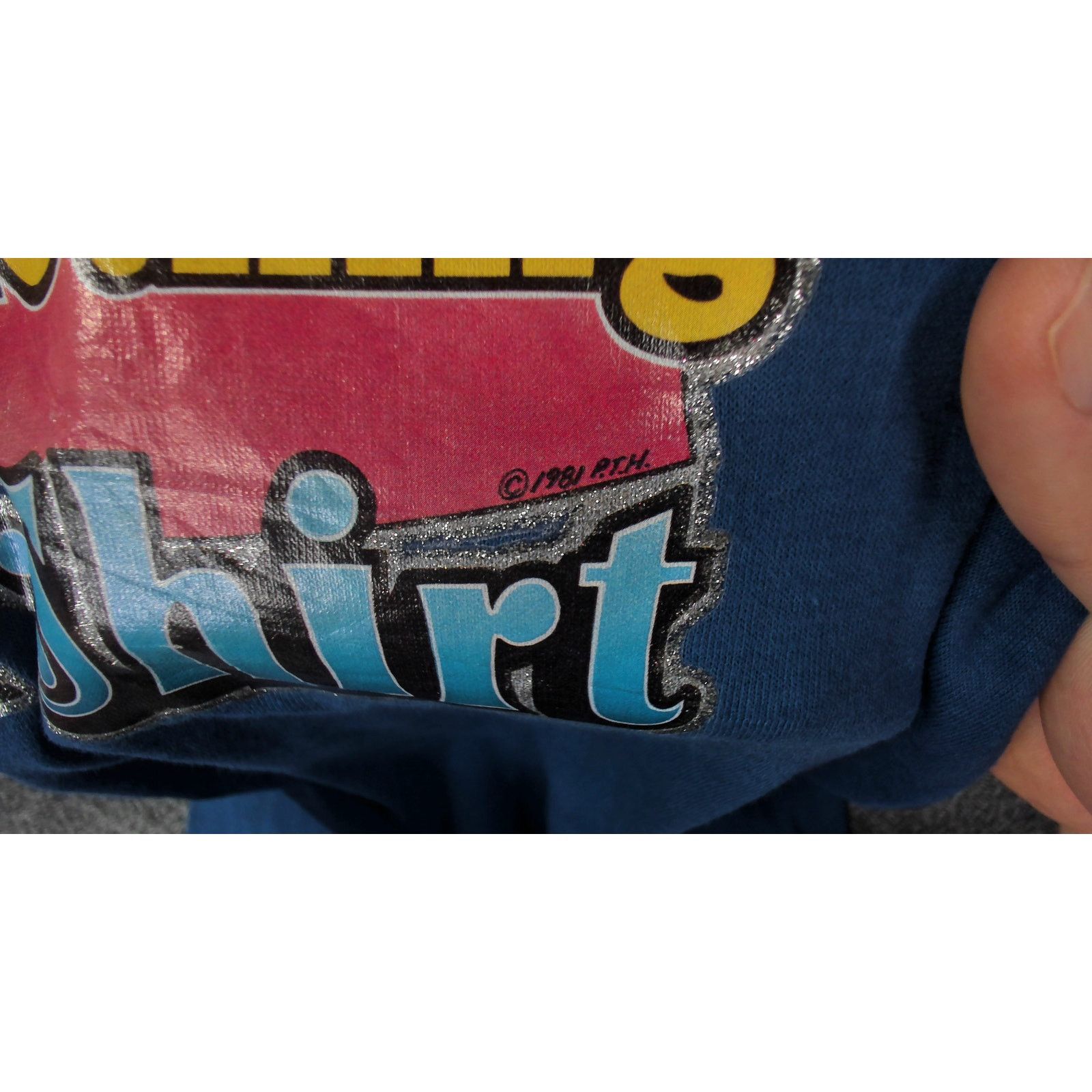 Vintage Vintage 1981 "Lounge Around" Iron-On Single Stitch Tee Size M / US 6-8 / IT 42-44 - 8 Thumbnail