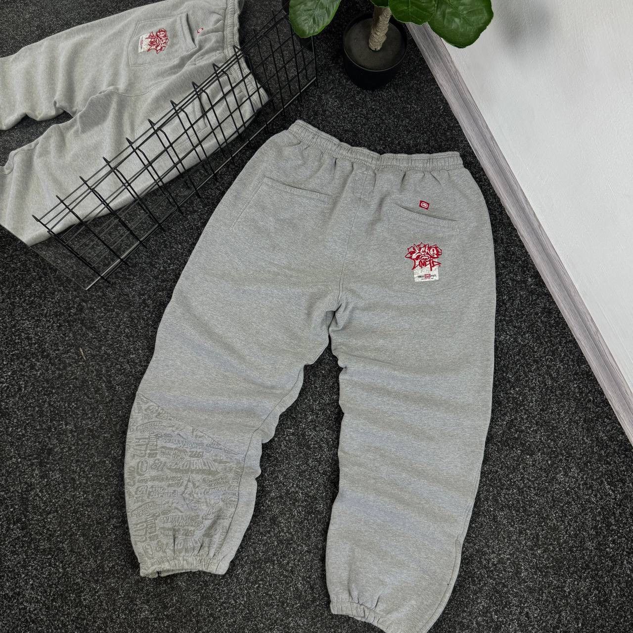 Ecko Unltd. Ecko Unltd Joggers streetwear sweatpants sk8 rap baggy fit Size US 34 / EU 50 - 2 Thumbnail
