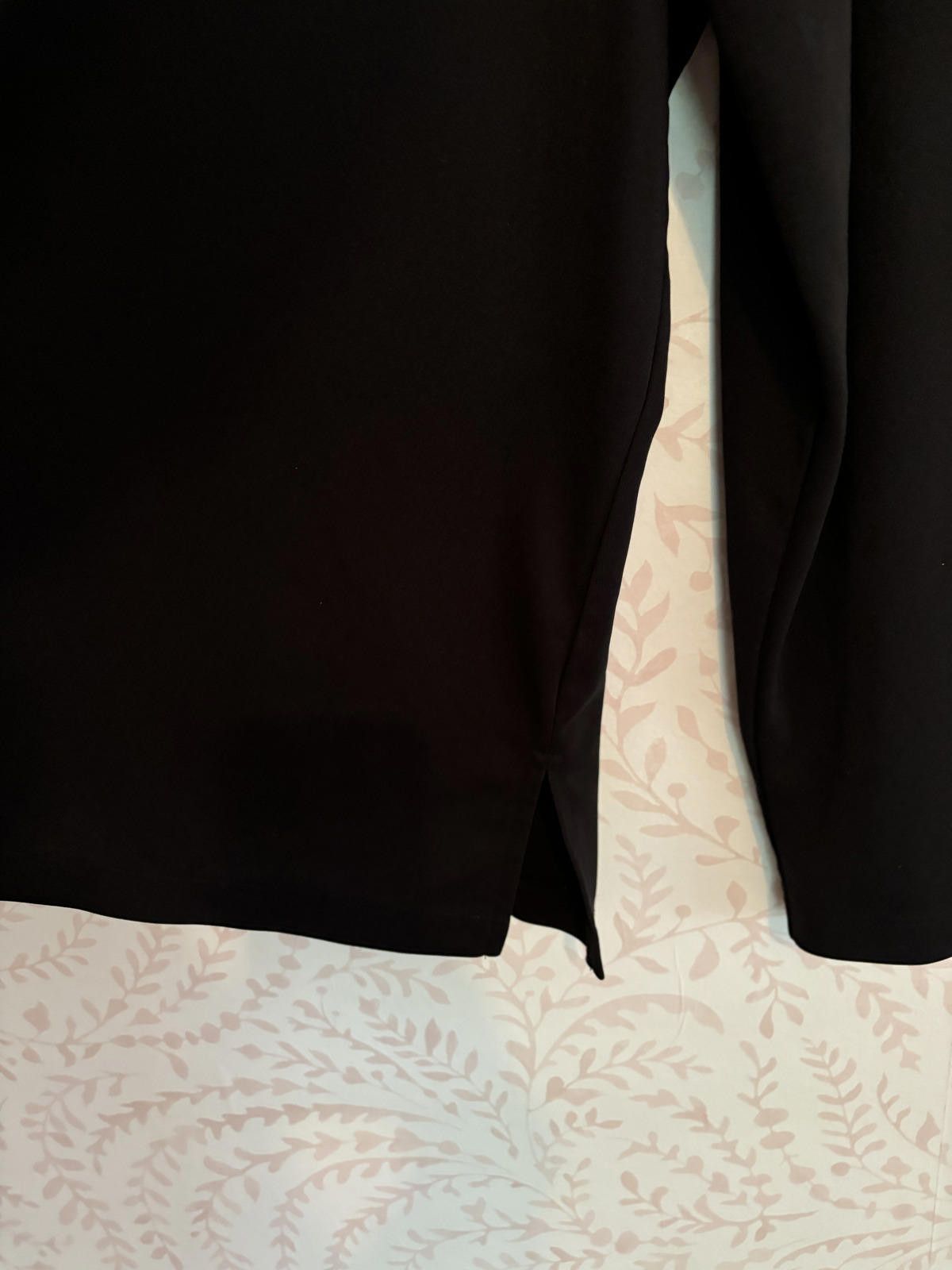 Van Heusen Van Heusen Women's Black Blouse with White Trim - Size XL Size XL / US 12-14 / IT 48-50 - 8 Thumbnail