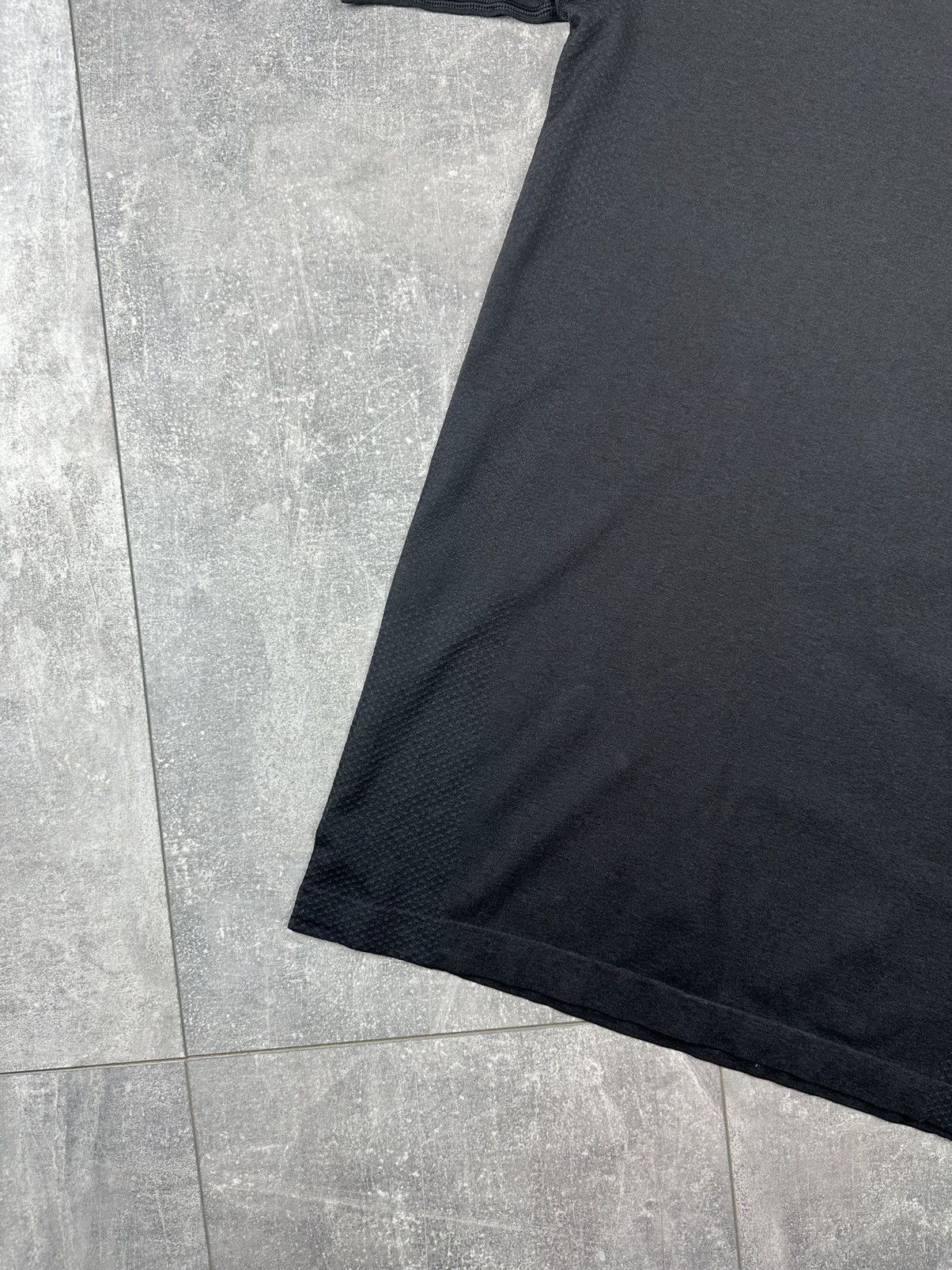 Gymshark Gymshark Phantom Semless Black Mens T-Shirt Size US S / EU 44-46 / 1 - 4 Thumbnail