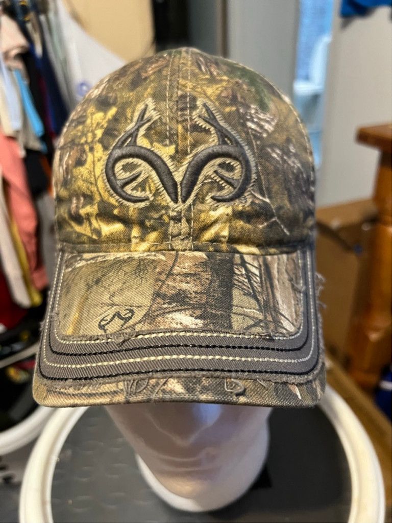 Realtree Men's Realtree Camouflage Grey Trucker Hat One Size Size ONE SIZE - 1 Thumbnail