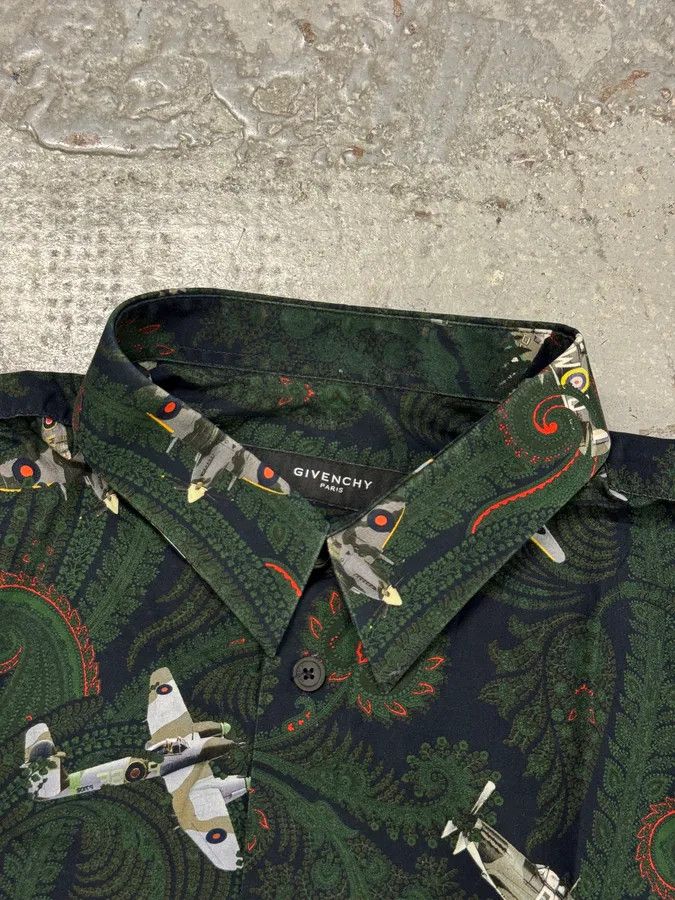 Designer × Givenchy × Vintage 2010s Givenchy Green Aviator Flowers Shirt Size US L / EU 52-54 / 3 - 7 Thumbnail