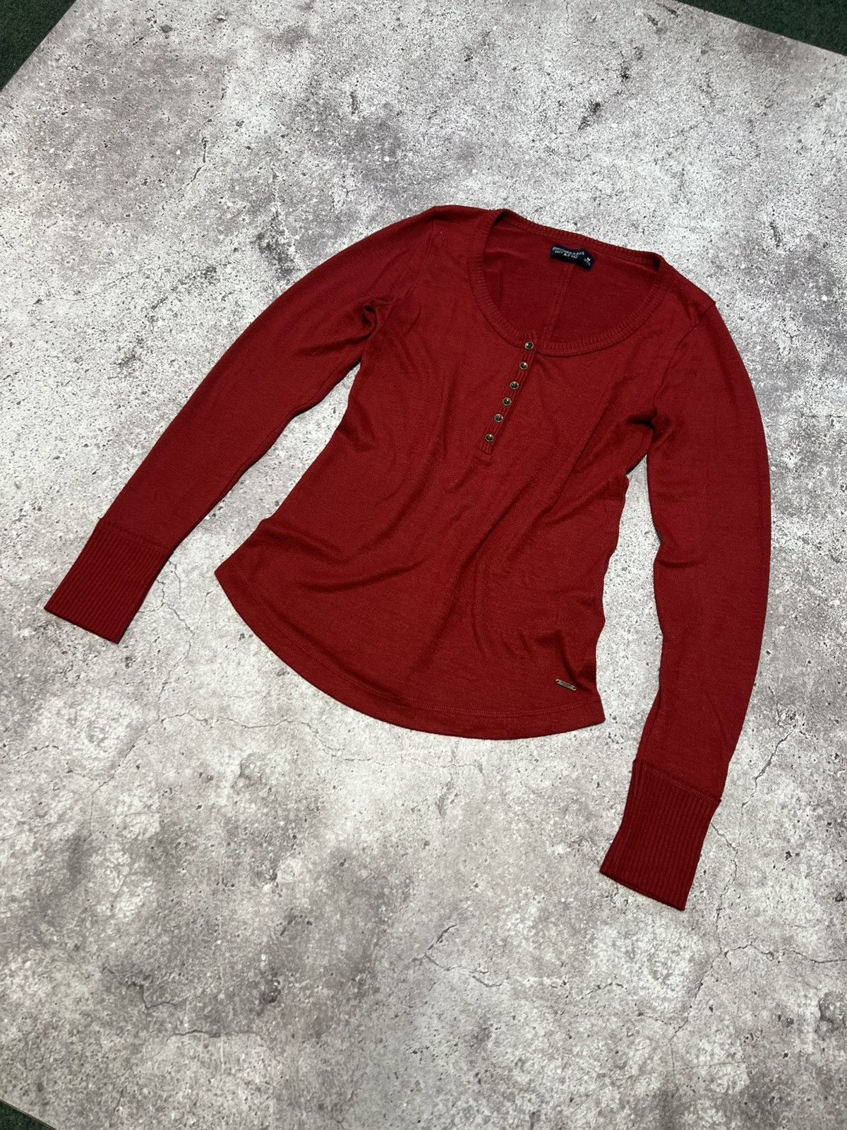 Abercrombie & Fitch y2k abercrombie & fitch 2000’s red long sleeve henley top Size M / US 6-8 / IT 42-44 - 3 Thumbnail